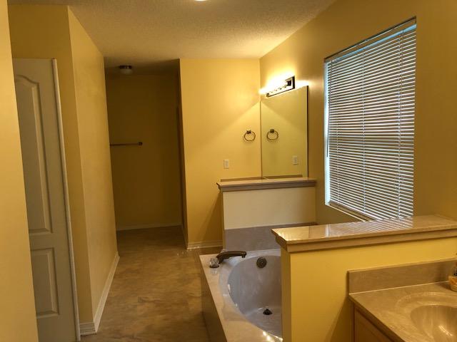 SHALIMAR COMMONS LOT 28 - Residential Lease