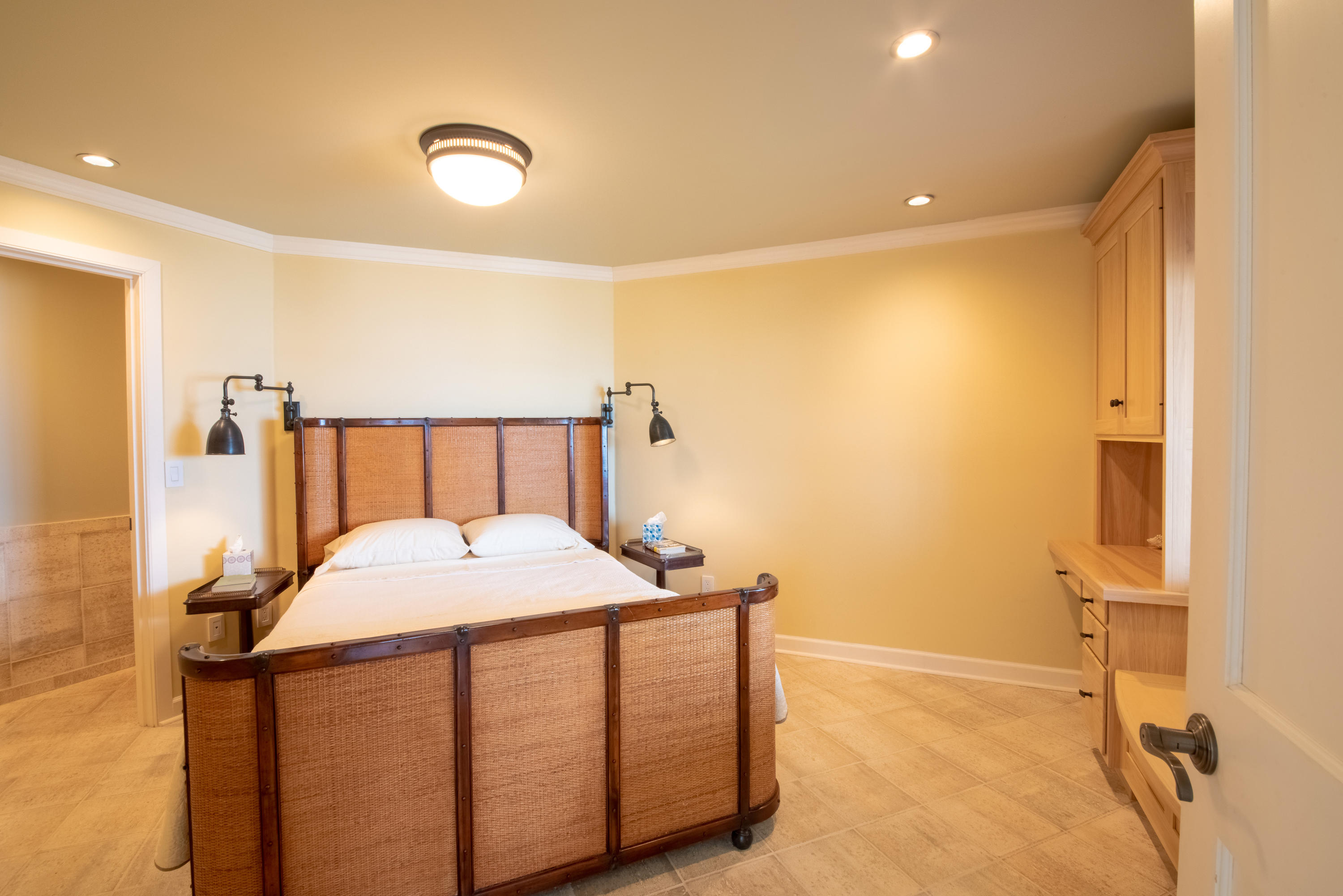 SUNSET HARBOR - Residential