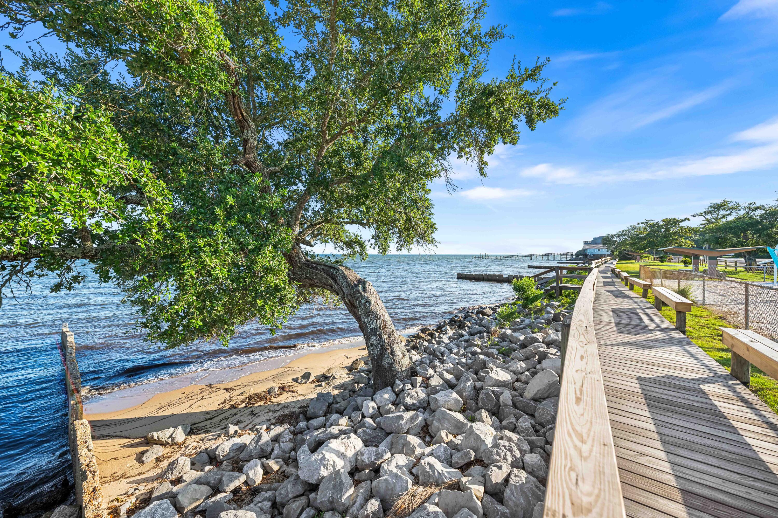 LAKE SHARON ESTATES - Residential