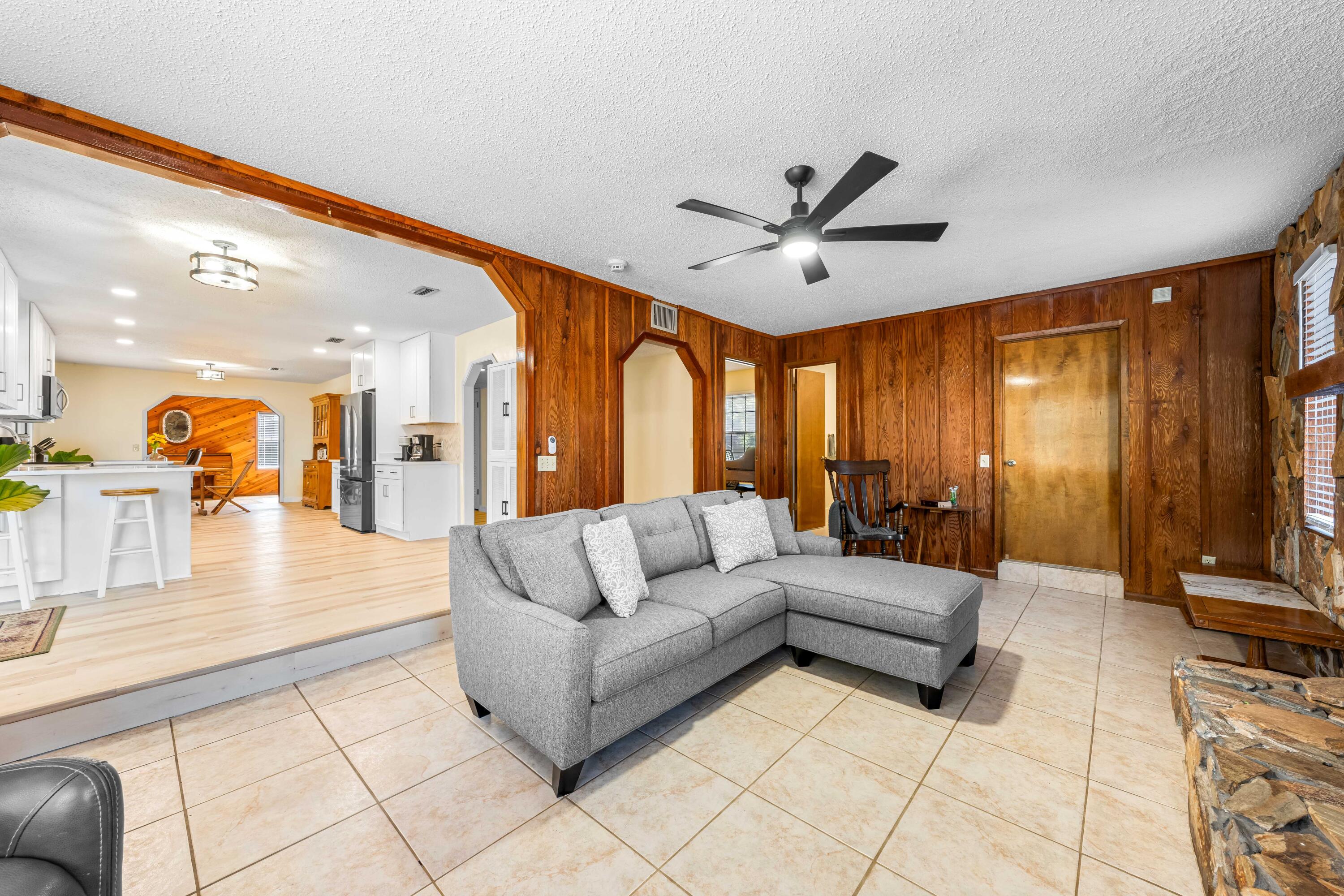 LAKE SHARON ESTATES - Residential