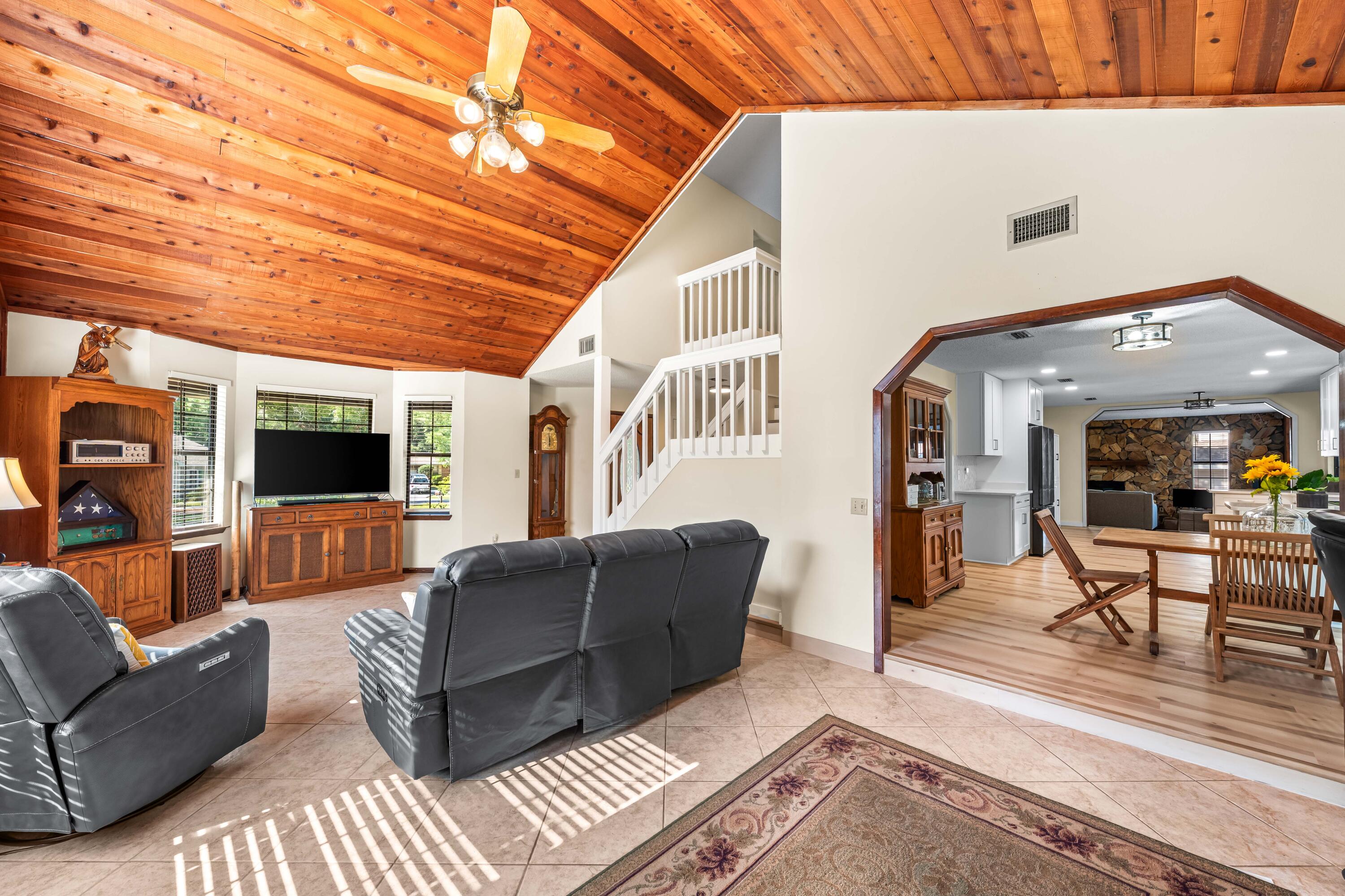 LAKE SHARON ESTATES - Residential