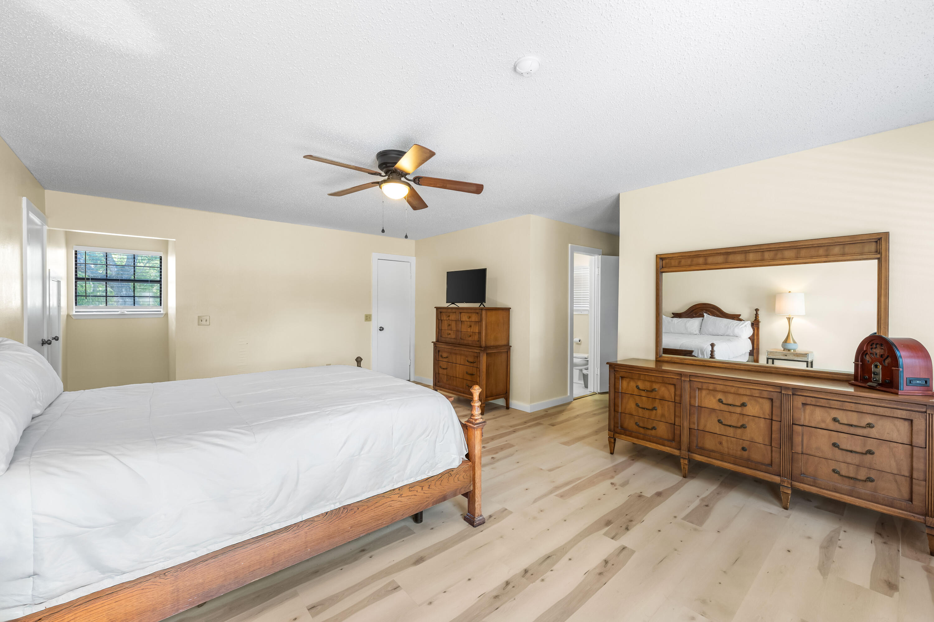 LAKE SHARON ESTATES - Residential