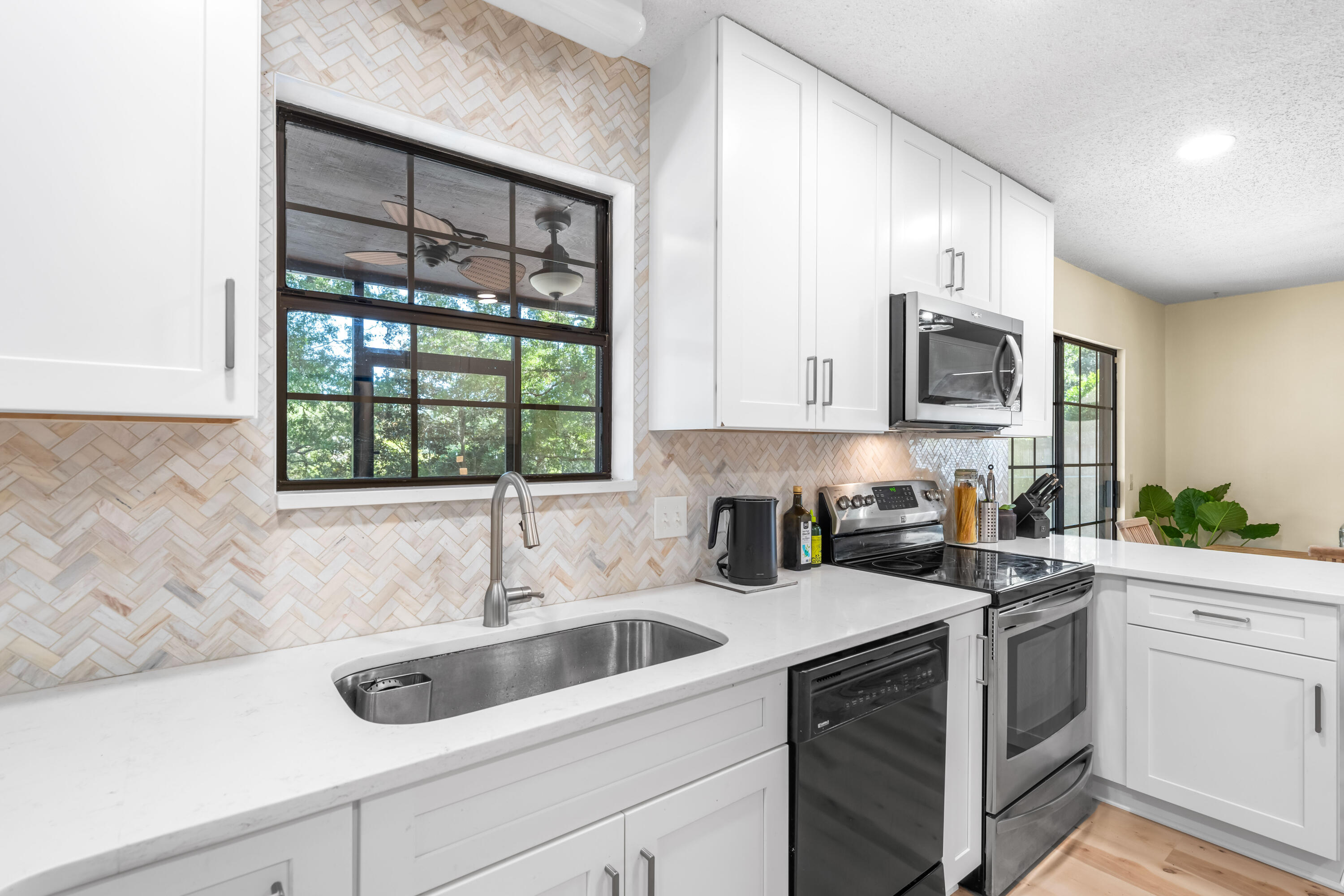 LAKE SHARON ESTATES - Residential