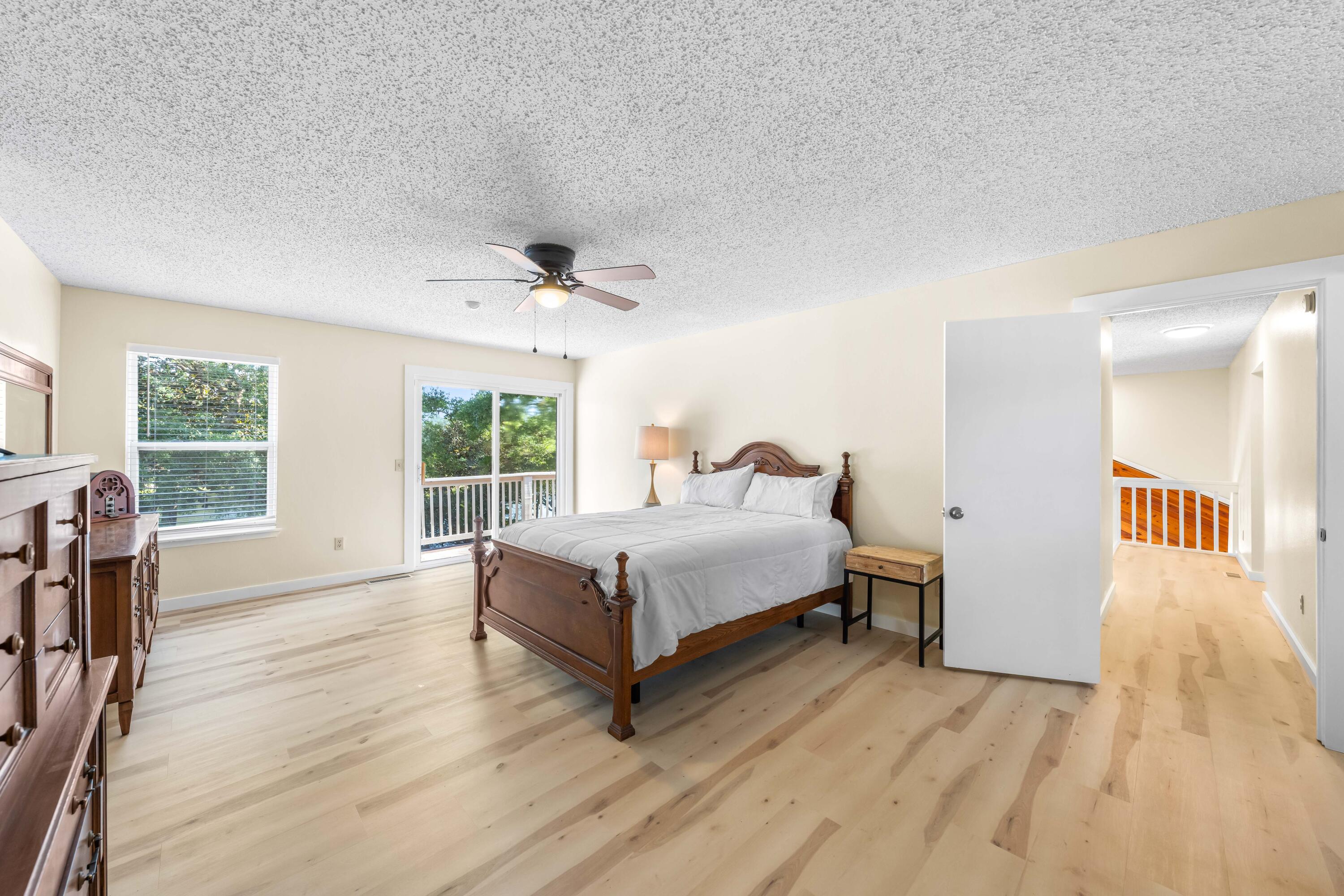 LAKE SHARON ESTATES - Residential