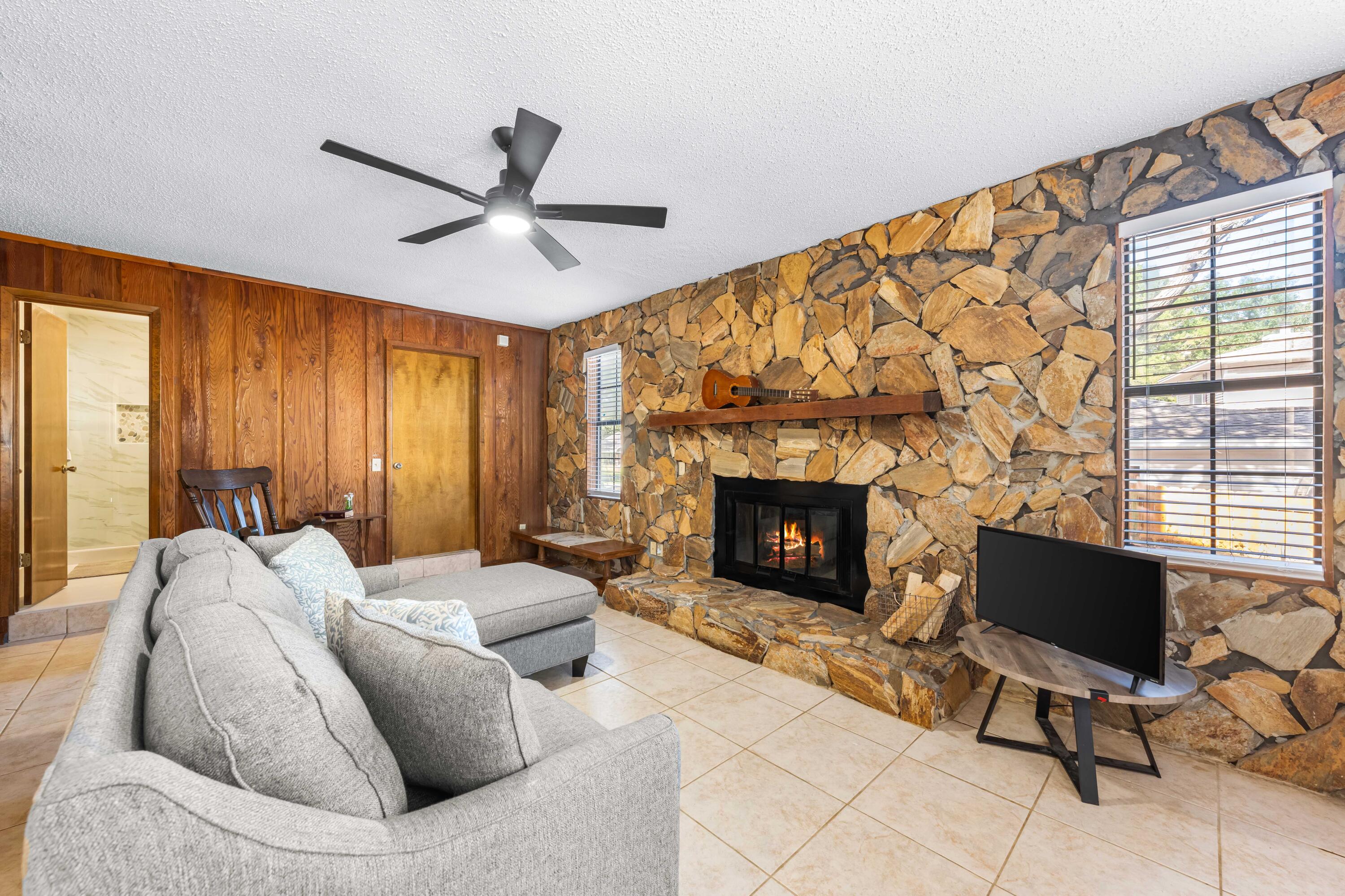 LAKE SHARON ESTATES - Residential