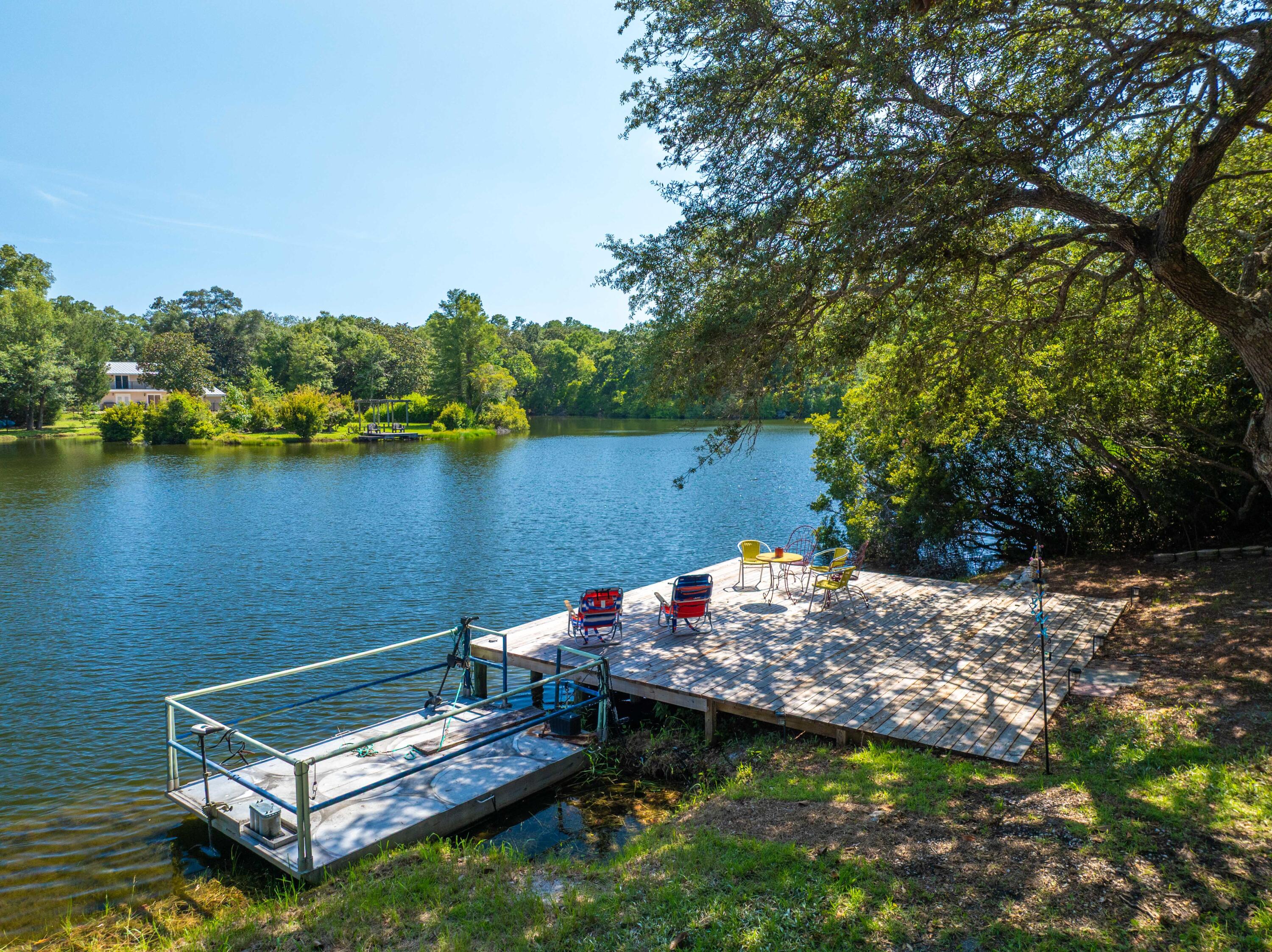 LAKE SHARON ESTATES - Residential