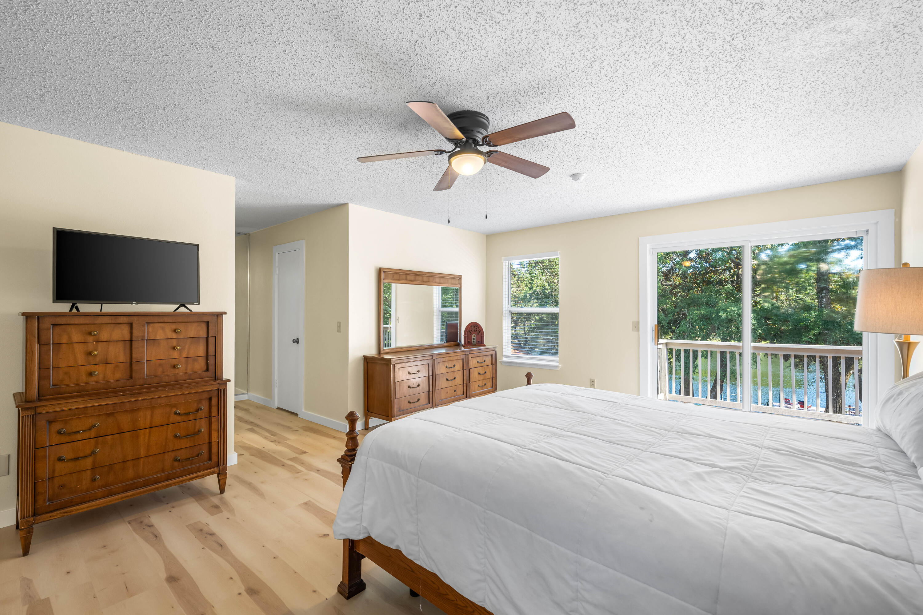 LAKE SHARON ESTATES - Residential