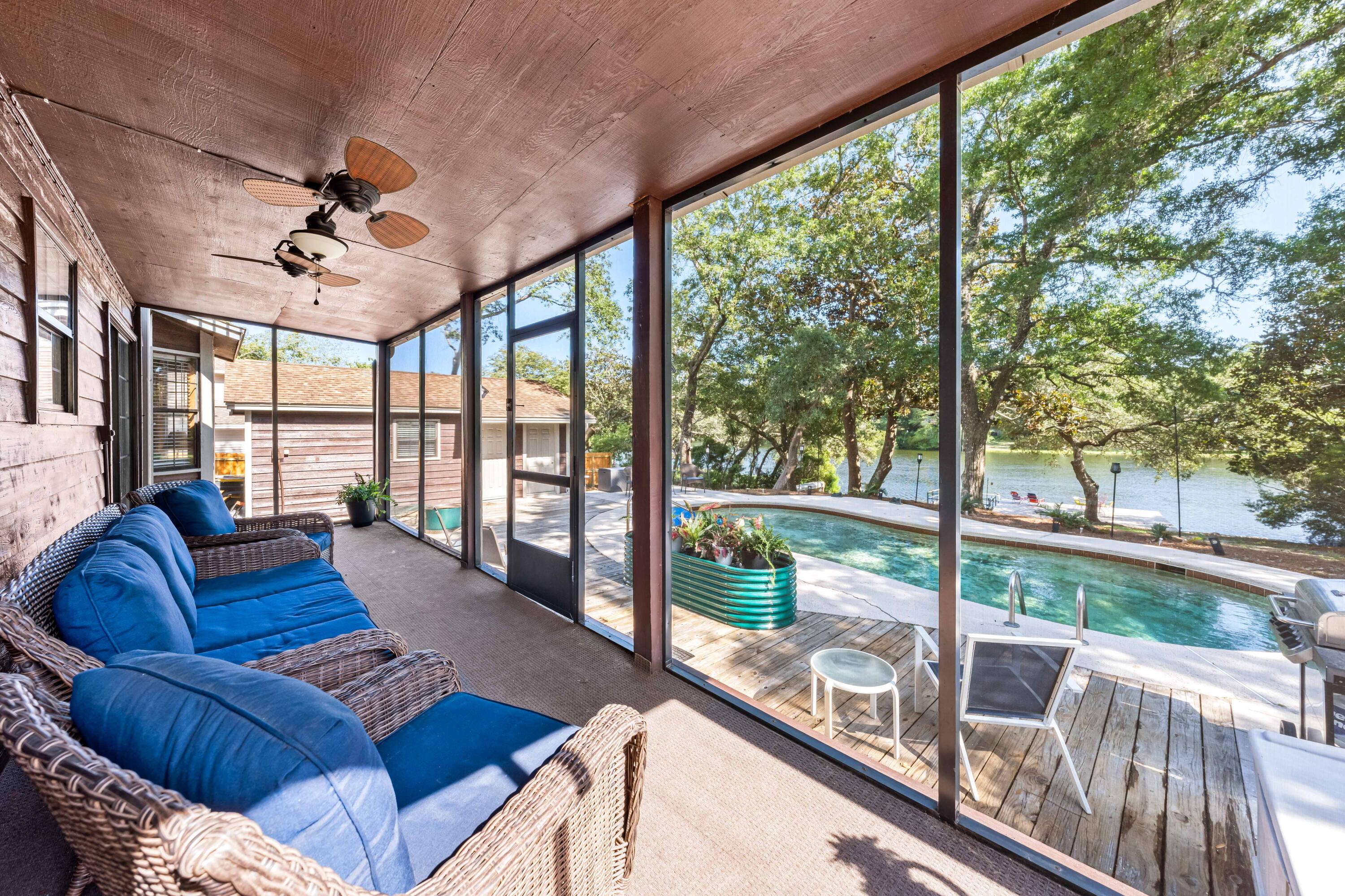 LAKE SHARON ESTATES - Residential