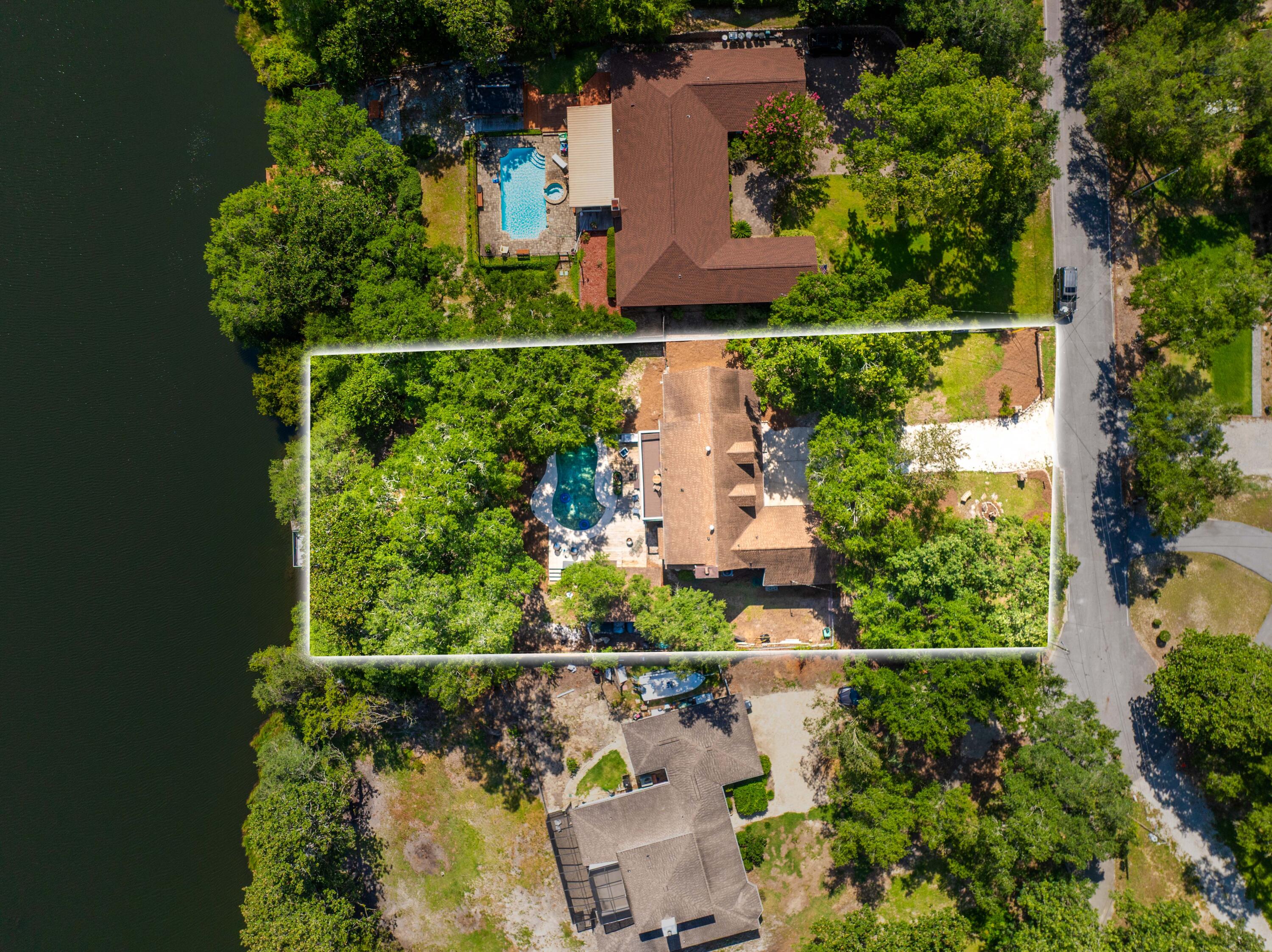 LAKE SHARON ESTATES - Residential