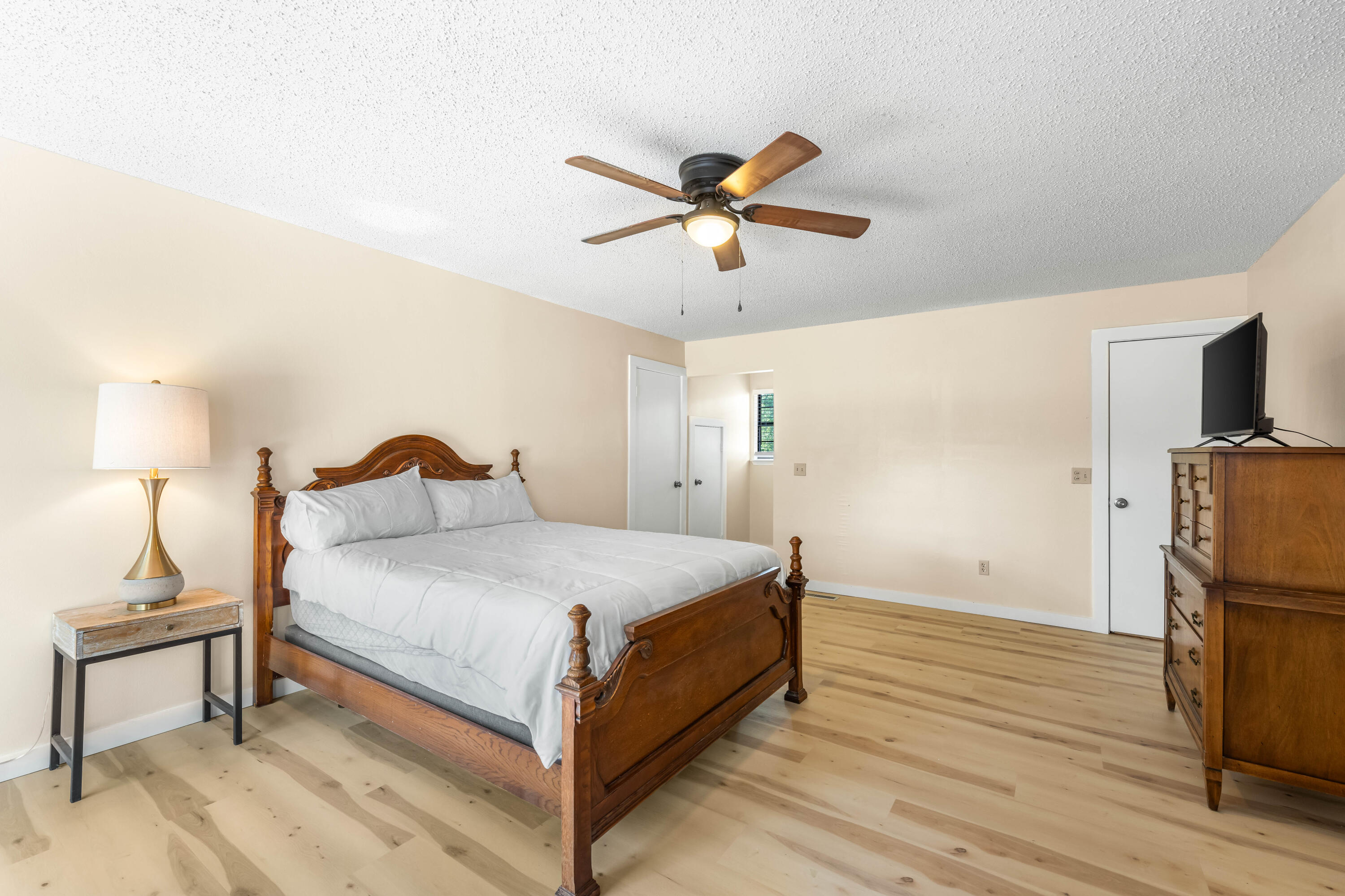 LAKE SHARON ESTATES - Residential