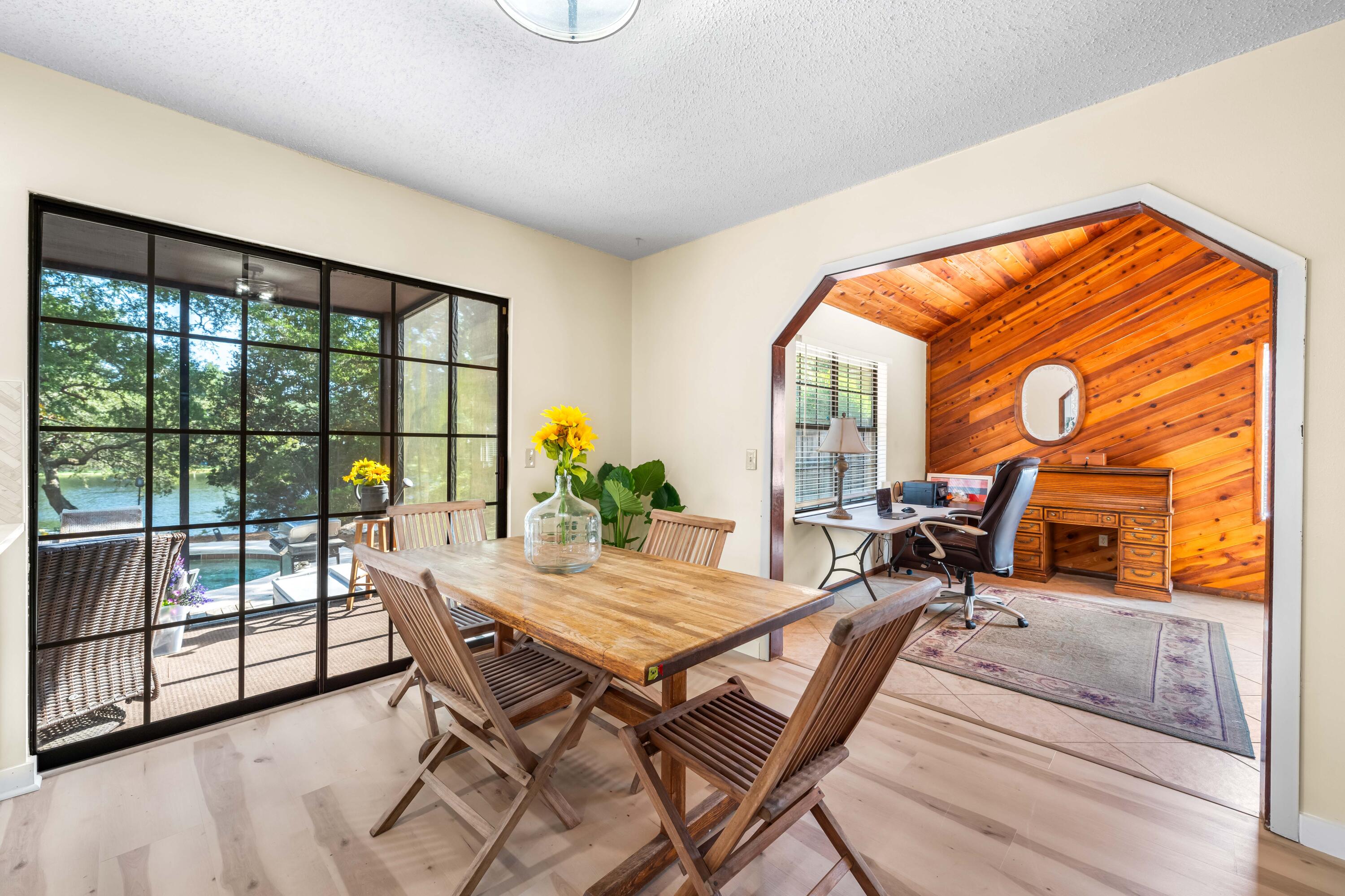 LAKE SHARON ESTATES - Residential