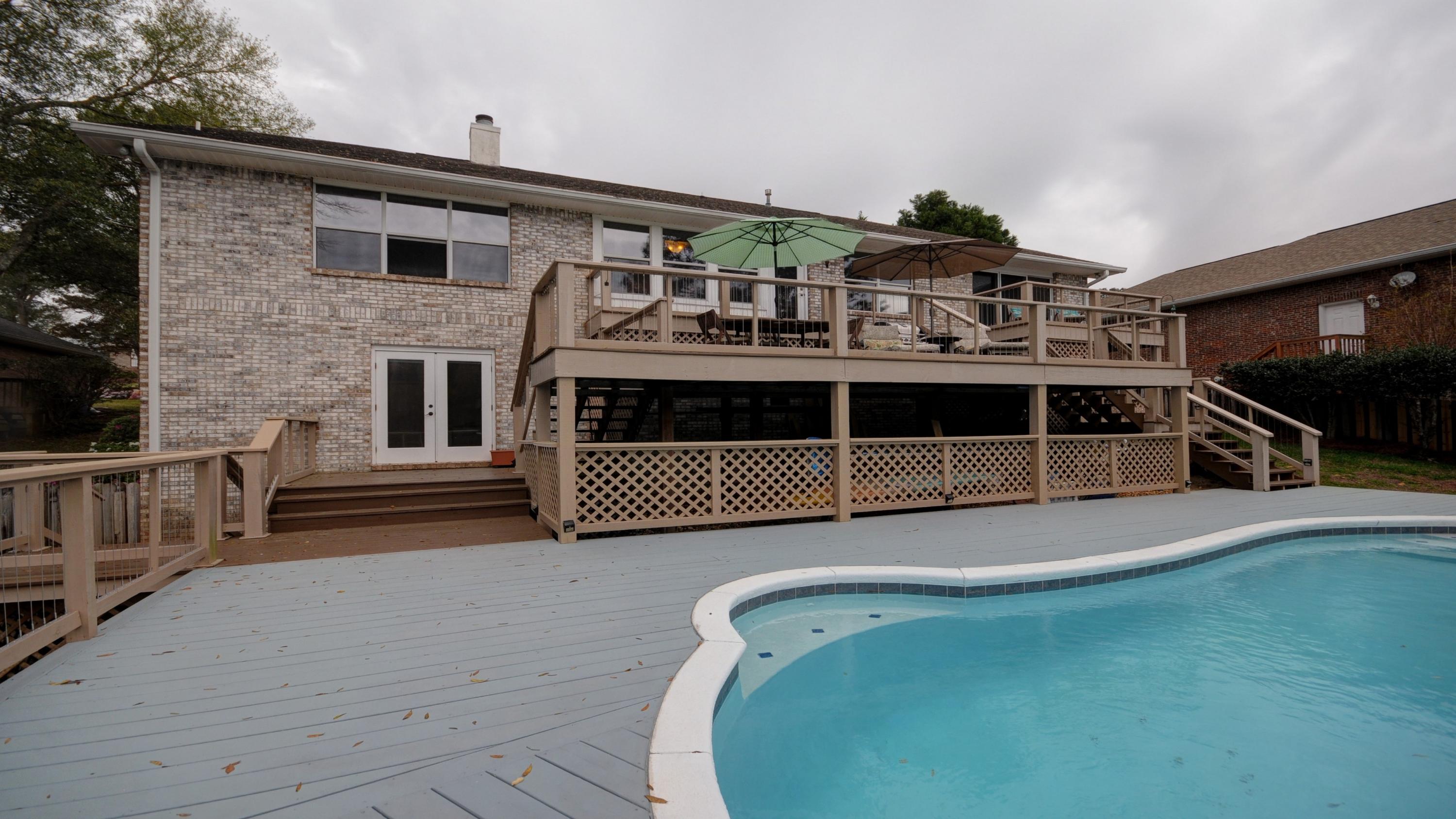 Rocky Bayou Country Club Estates - Residential