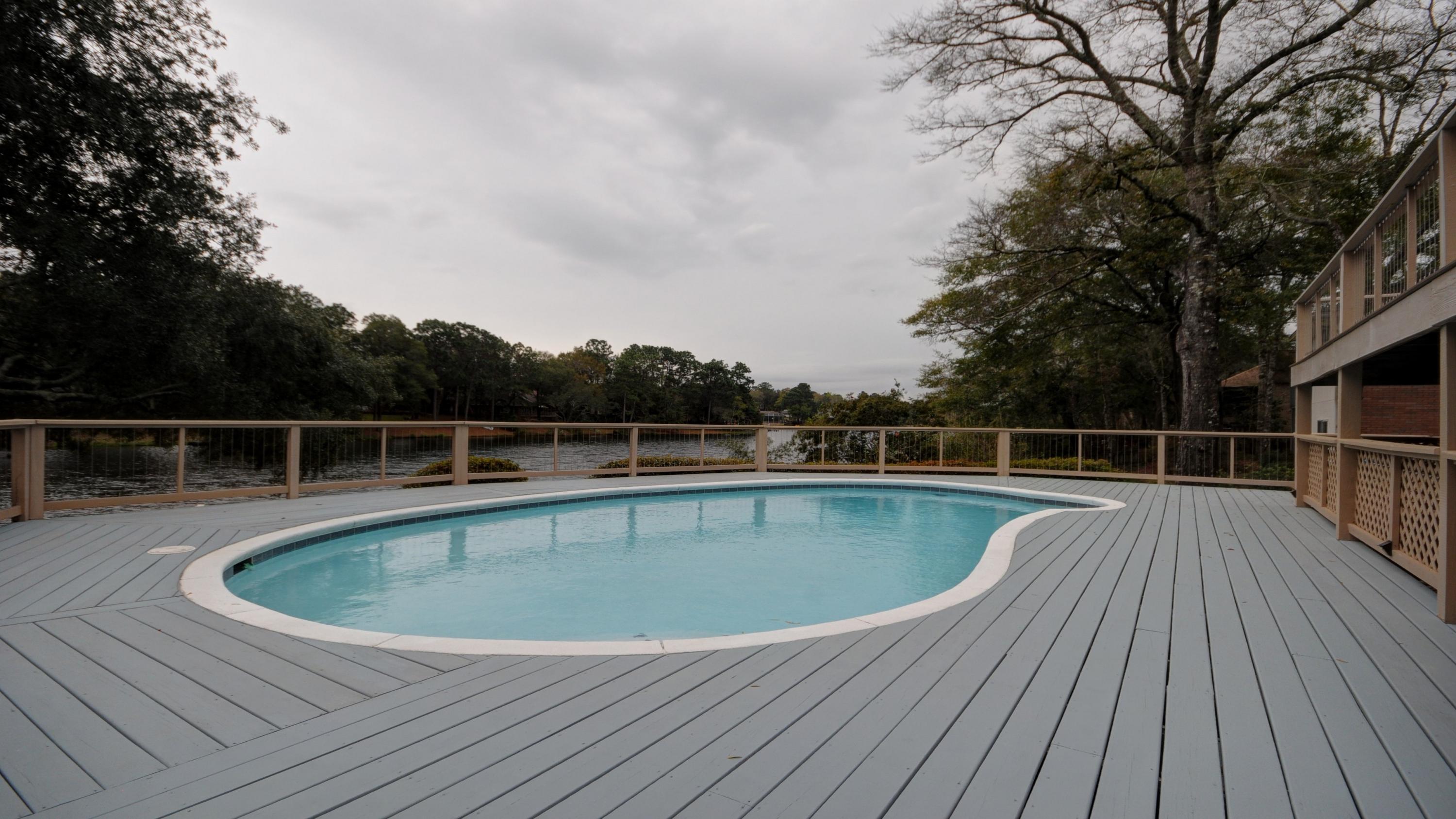 Rocky Bayou Country Club Estates - Residential