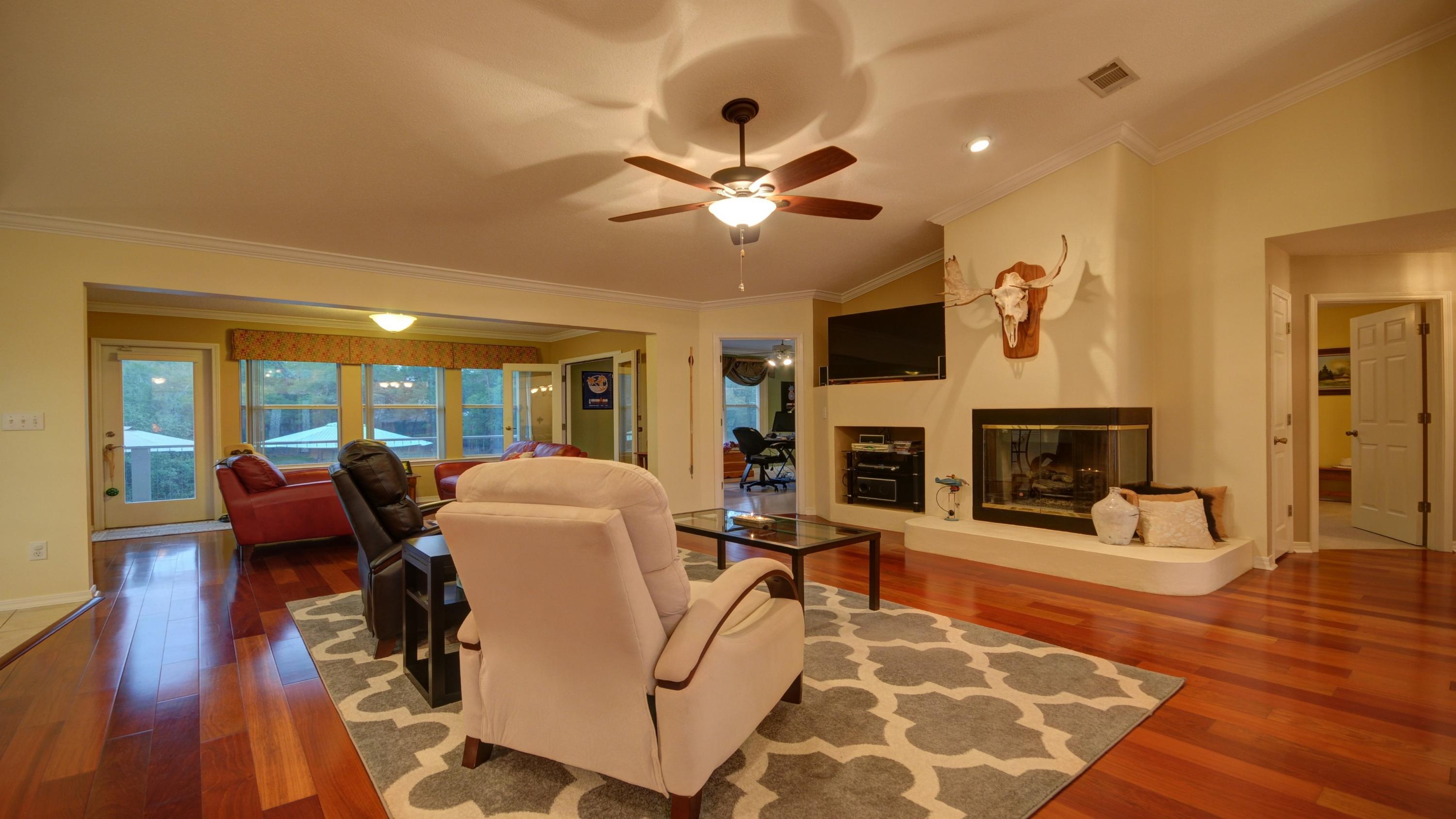 Rocky Bayou Country Club Estates - Residential