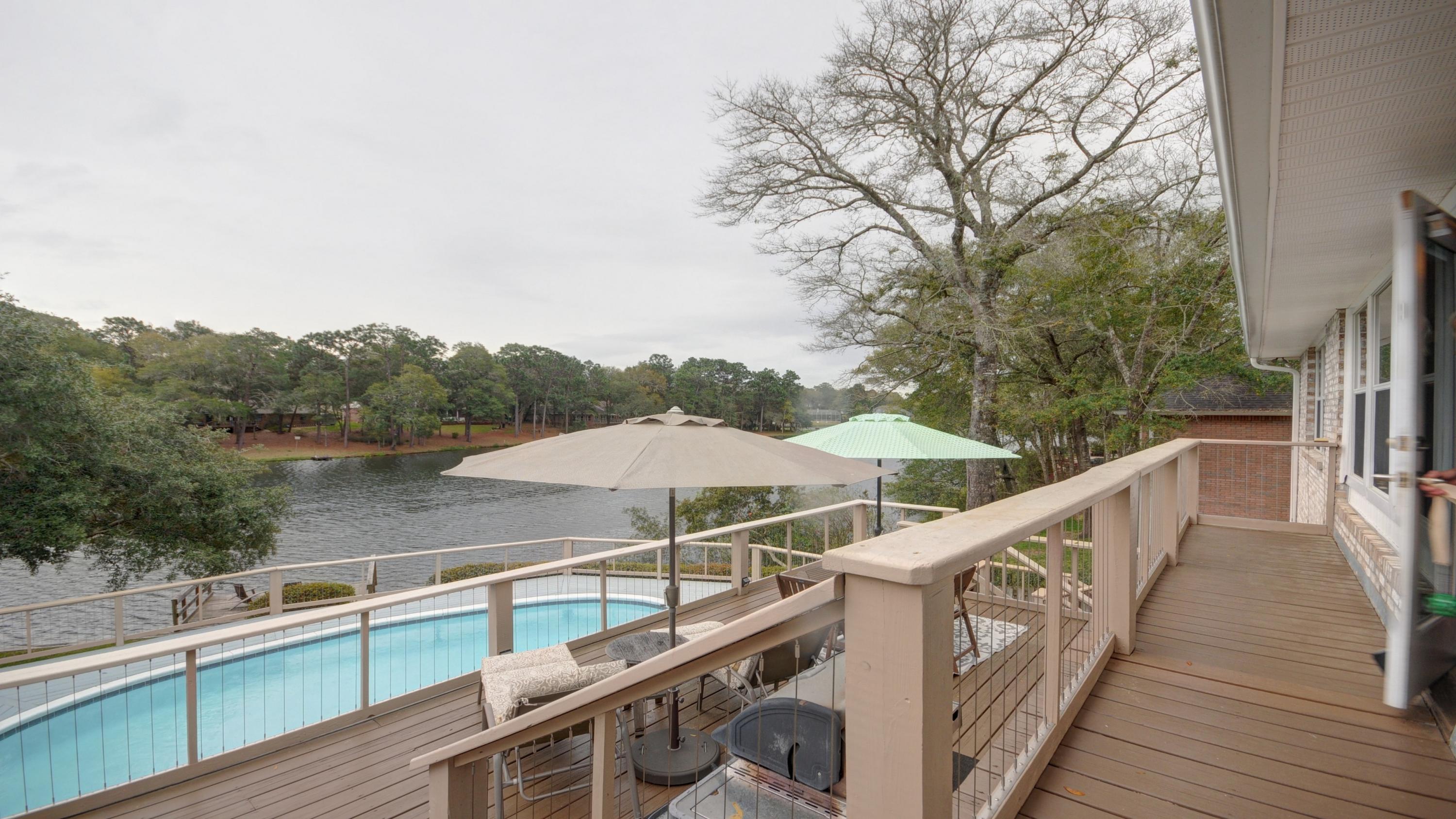 Rocky Bayou Country Club Estates - Residential