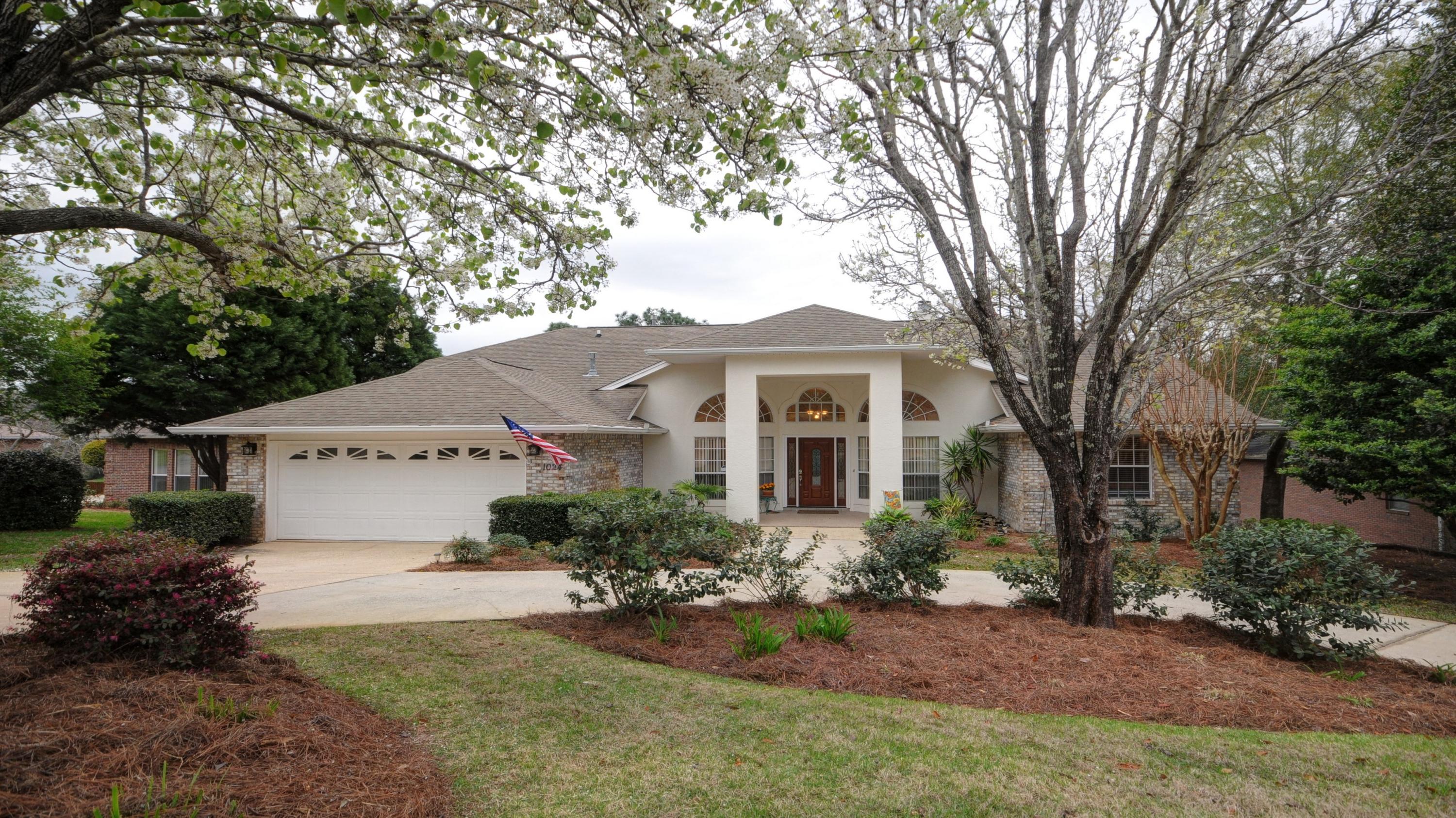 Amazing waterfront, lake living in Rocky Bayou Country Club Estates with your own dock and water views galore on Lake Henderson. This large, renovated walk out basement executive home wows from the moment you walk in with expansive water views, gleaming hardwood floors and 12 foot ceilings. Living room to your left, dining room to your right, family room with fireplace, updated gourmet kitchen with stainless steel appliances and granite countertops. There are 5 bedrooms plus bonus room and the multi-tiered newly updated deck. The master suite has water views with triple sliders to deck, multiple closets, soaker tub, separate shower. Bedrooms 2 and 3 share a jack and jill full bath with a beautifully tiled bath and granite counters. The deck is an entertainers dream MORE