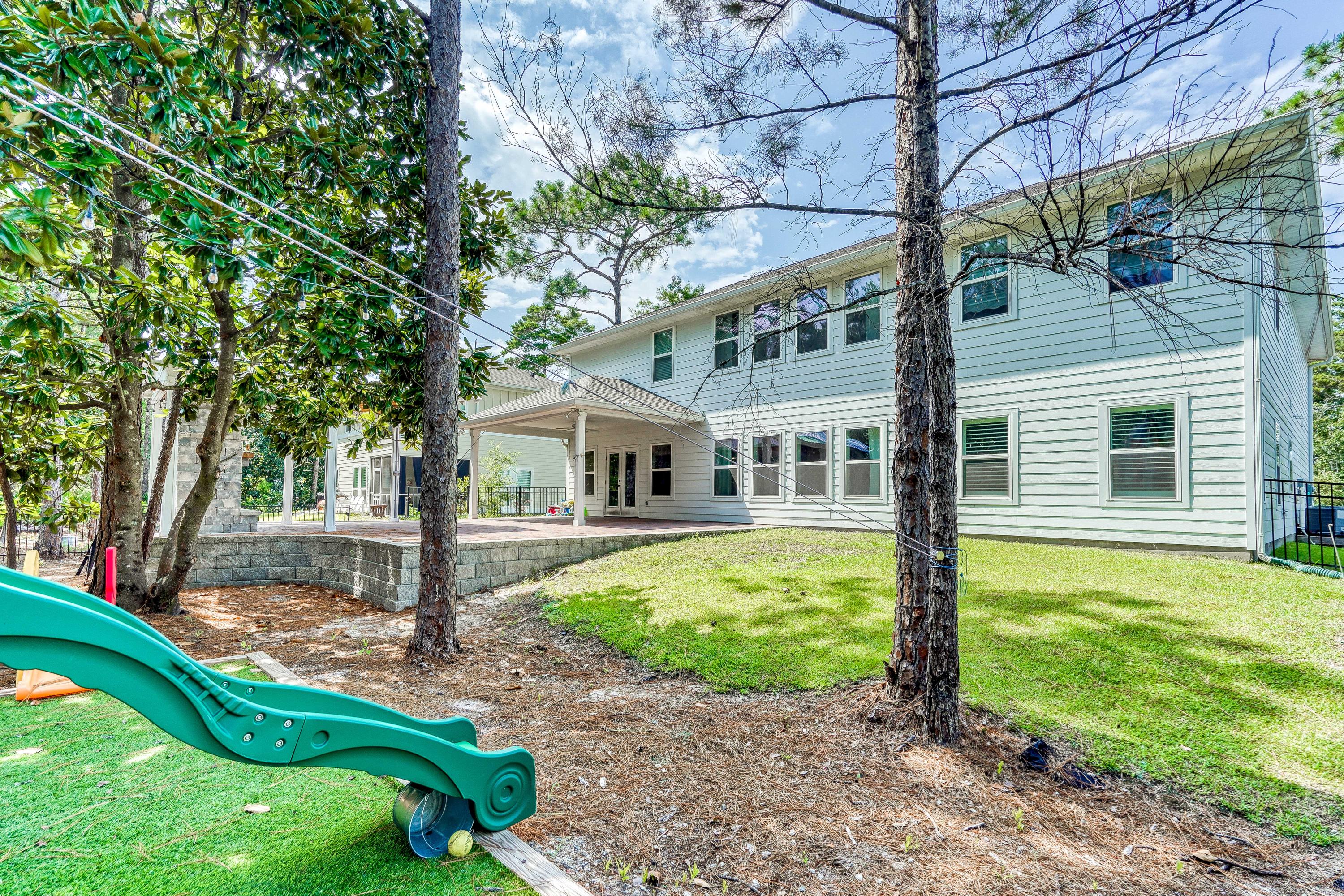 MUSSETT BAYOU MANOR - Residential