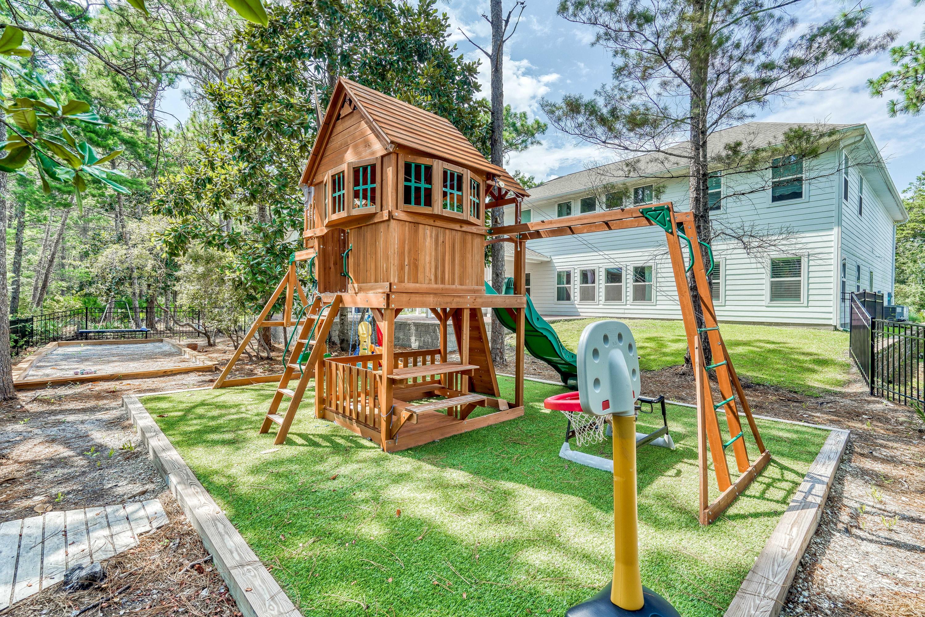 MUSSETT BAYOU MANOR - Residential