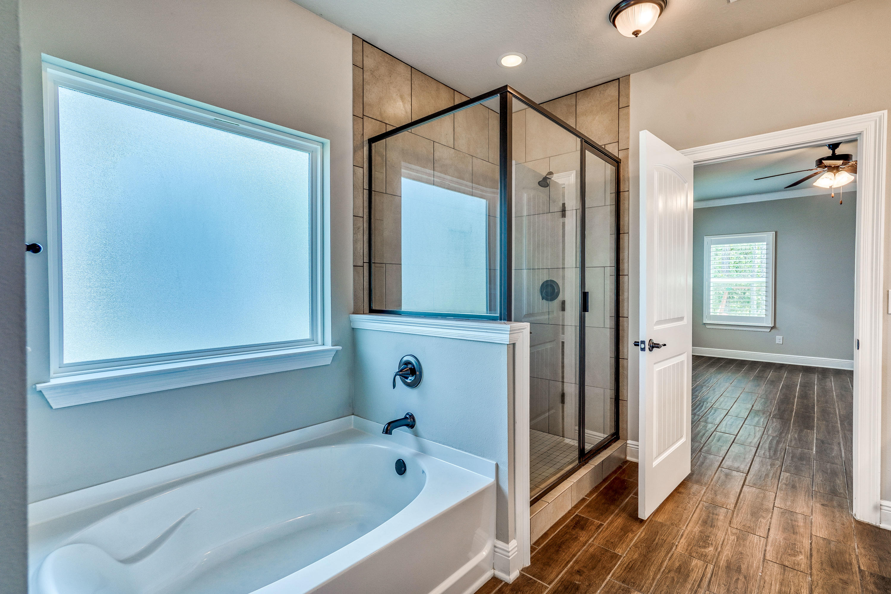 MUSSETT BAYOU MANOR - Residential