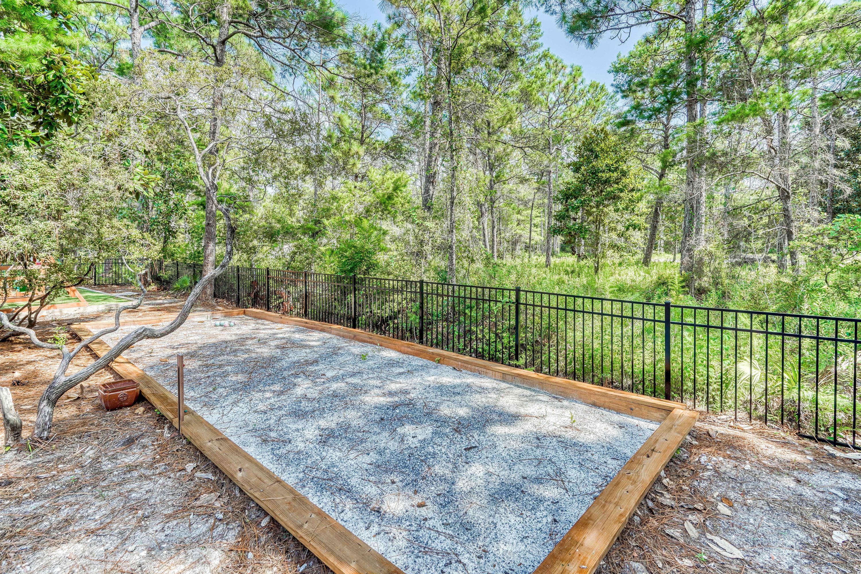 MUSSETT BAYOU MANOR - Residential