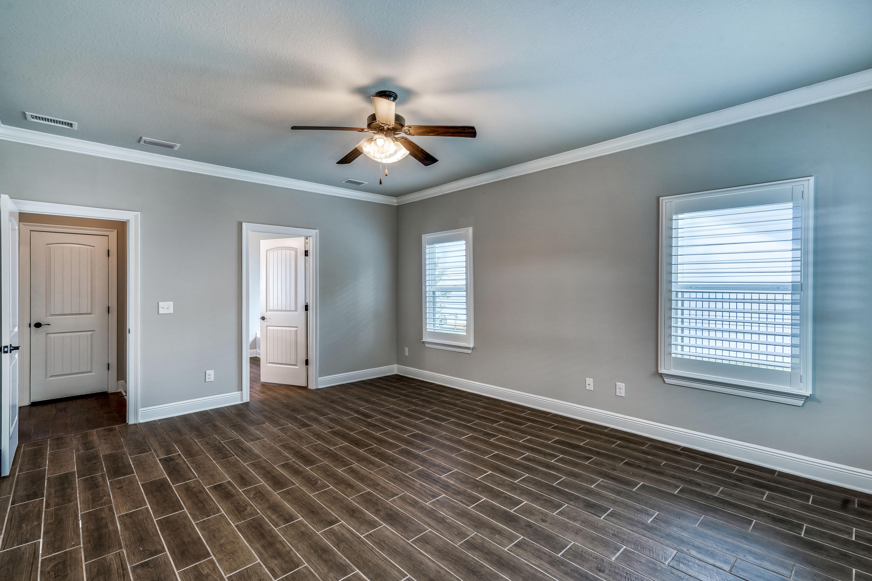 MUSSETT BAYOU MANOR - Residential