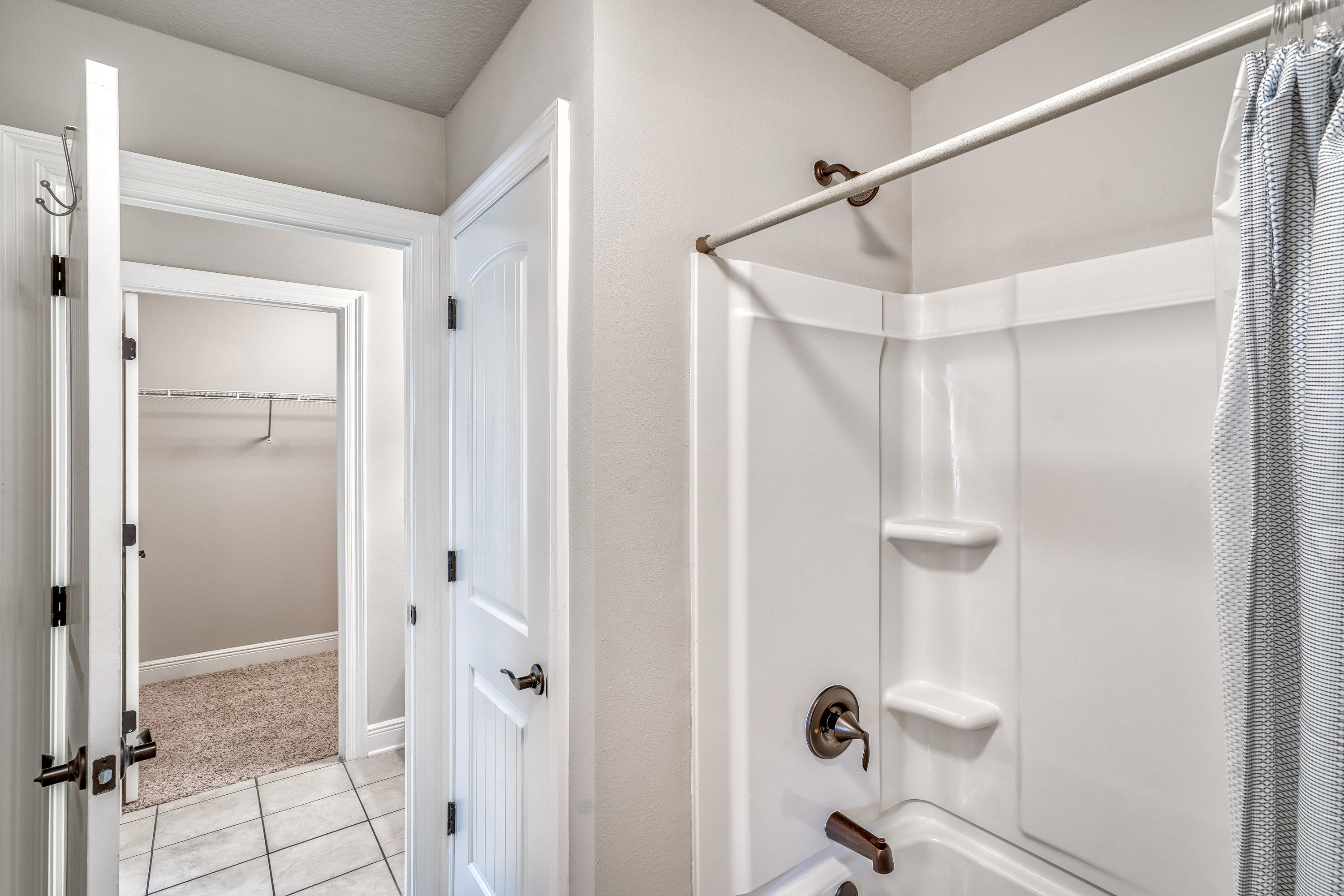 MUSSETT BAYOU MANOR - Residential