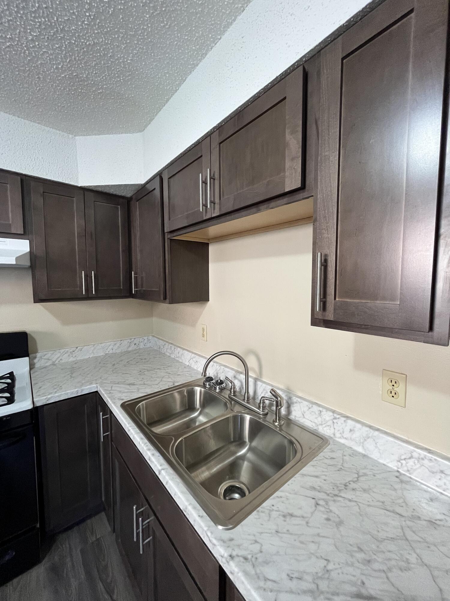 THE MASTERS APTS. - Residential Lease