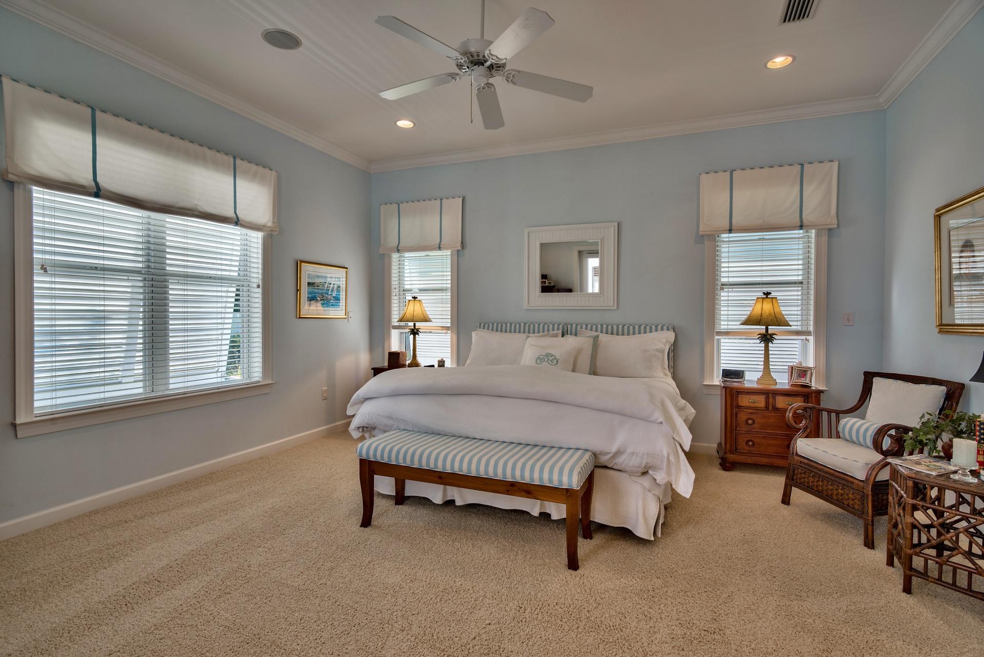 CRYSTAL LAKE - Residential