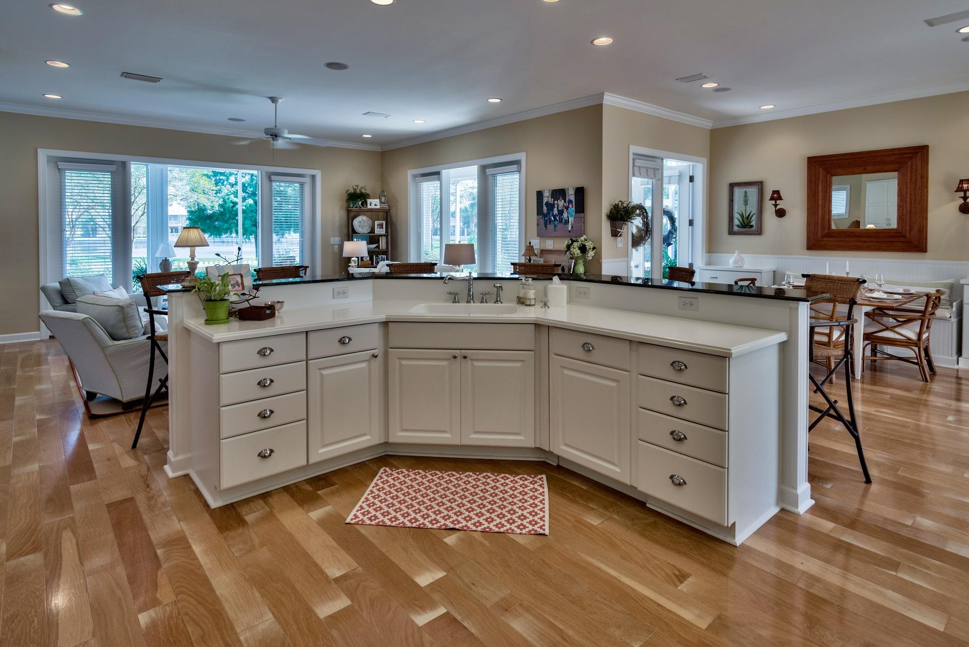 CRYSTAL LAKE - Residential