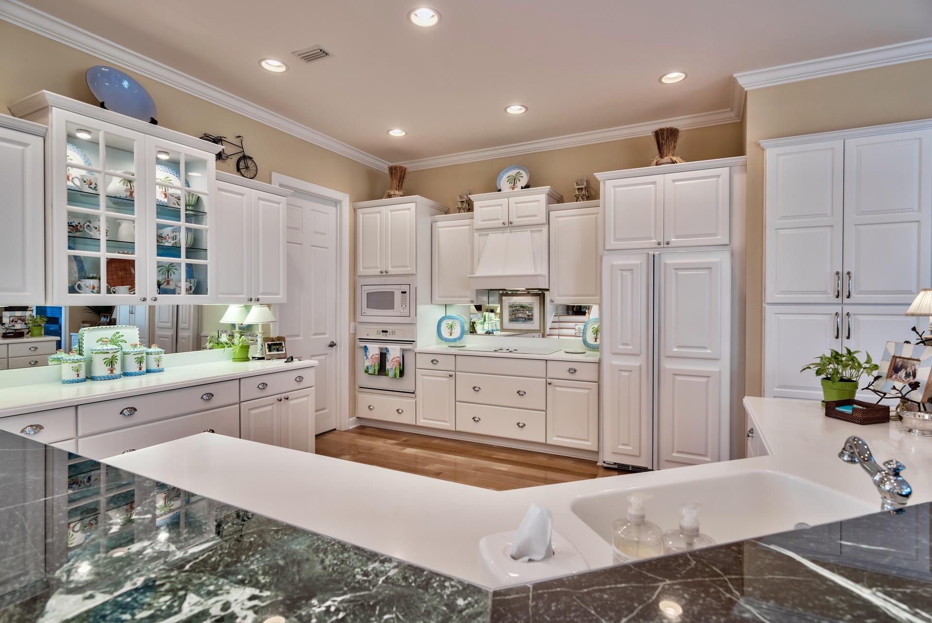 CRYSTAL LAKE - Residential