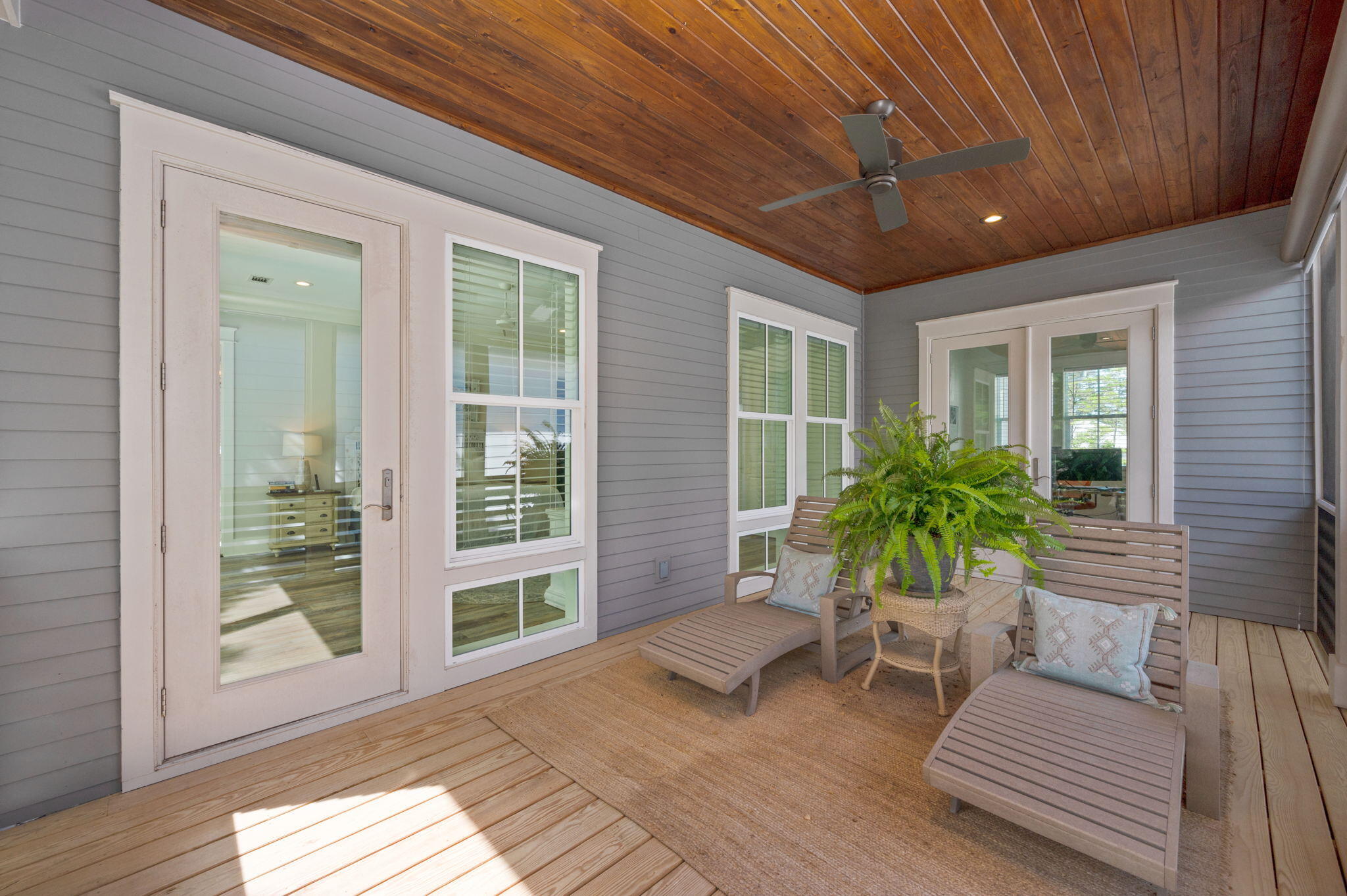 LAKESIDE AT BLUE MOUNTAIN BEACH - Residential