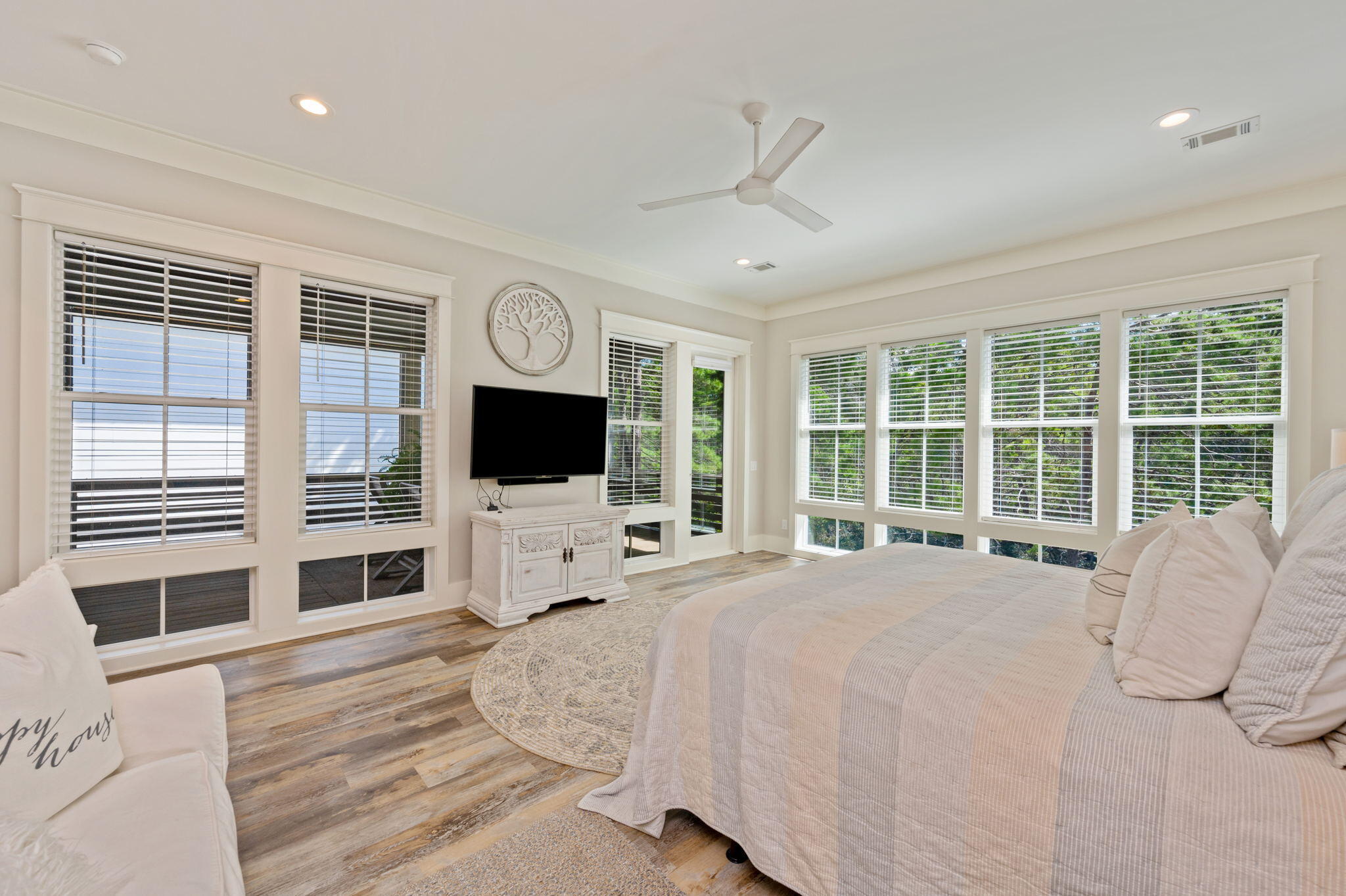 LAKESIDE AT BLUE MOUNTAIN BEACH - Residential
