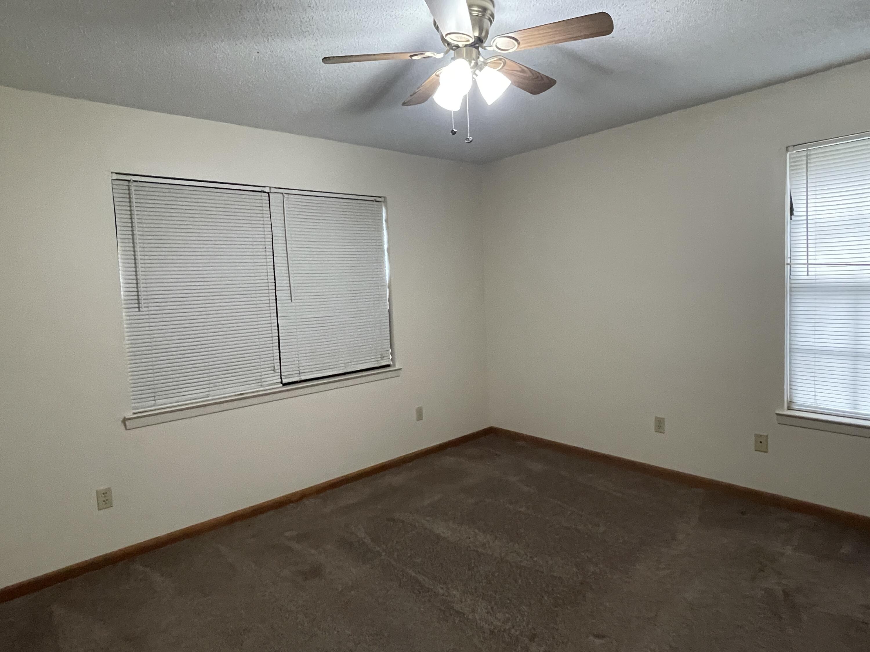 METES & BOUNDS - Residential Lease