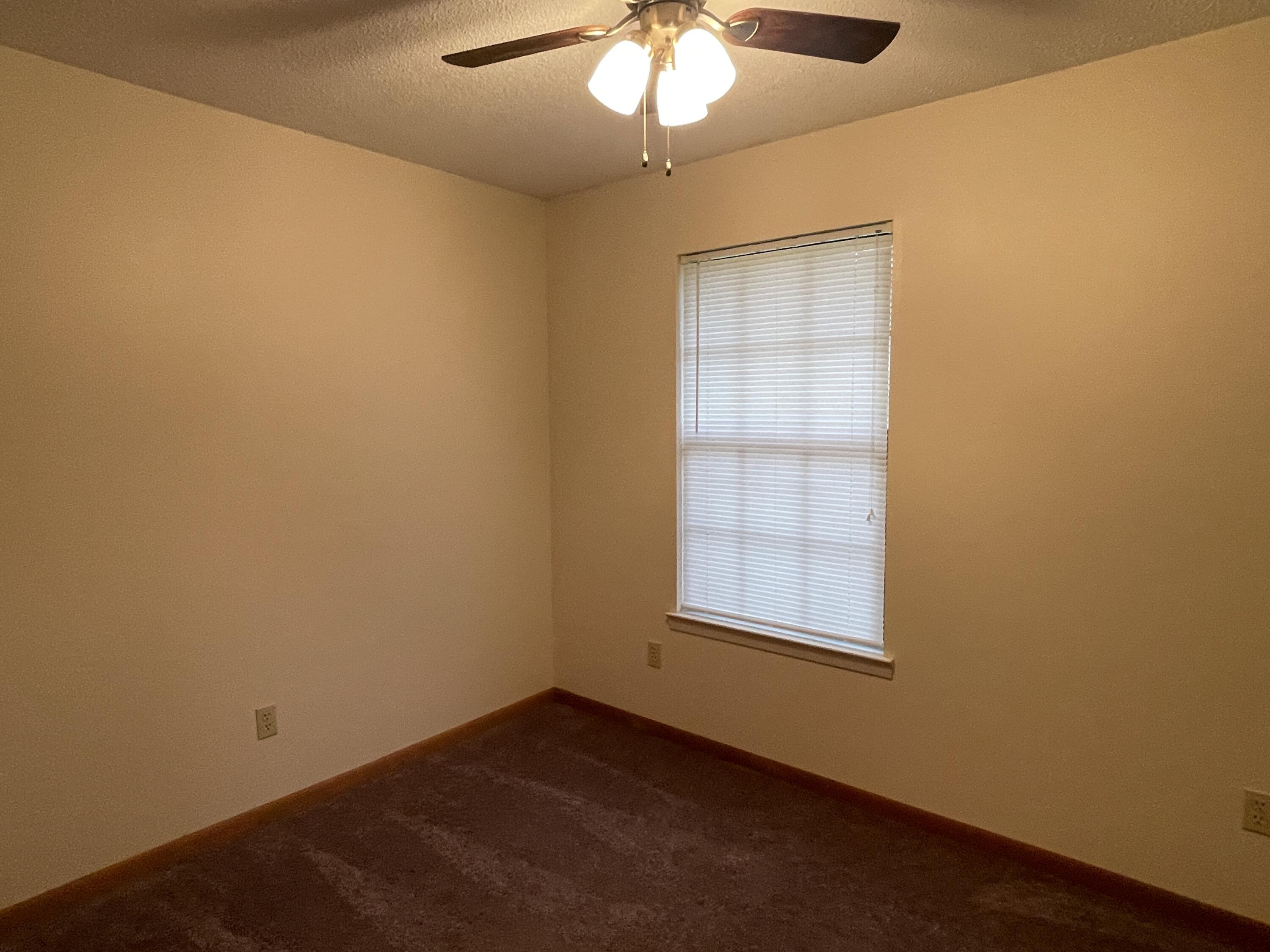 METES & BOUNDS - Residential Lease