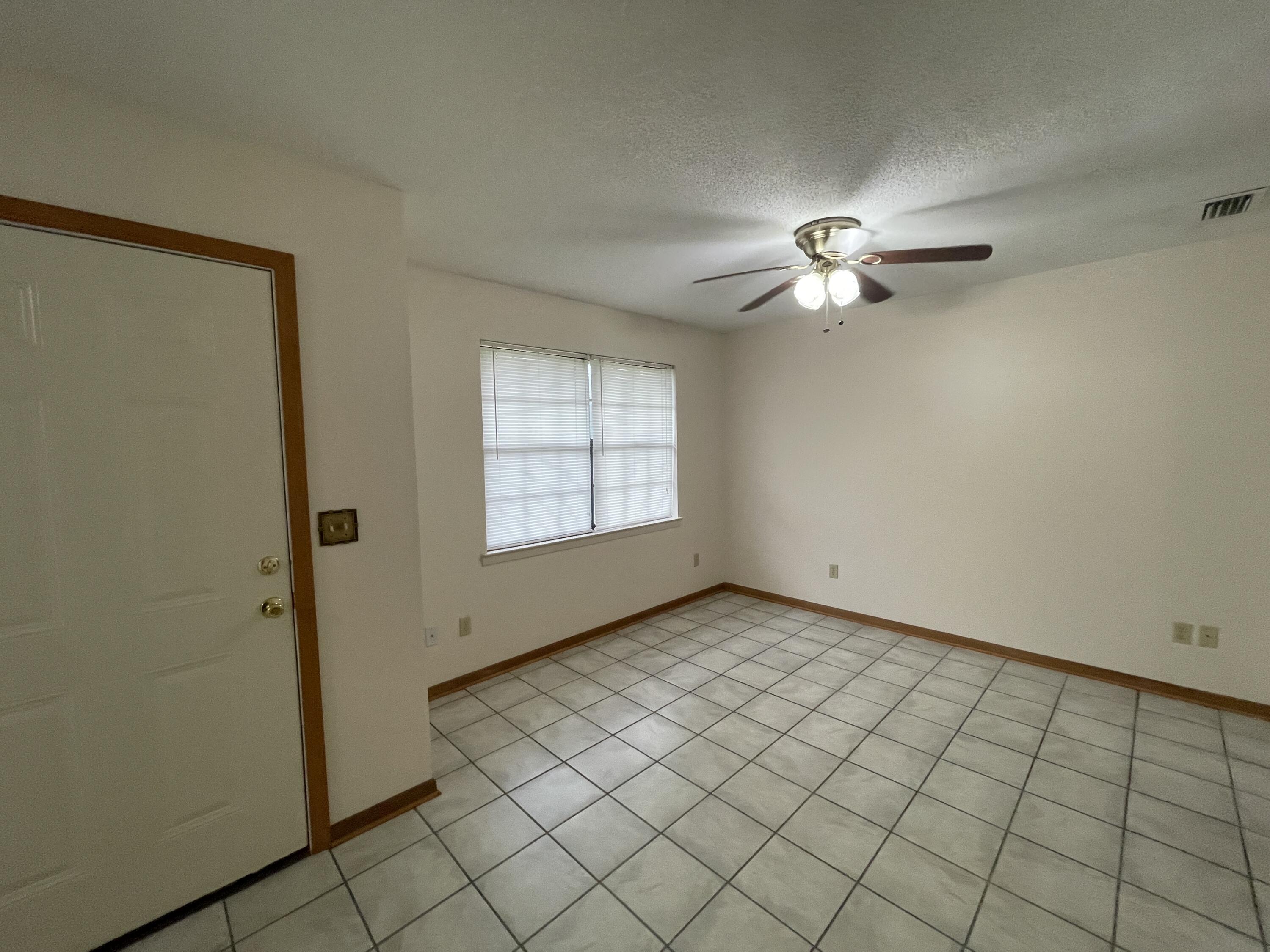 METES & BOUNDS - Residential Lease