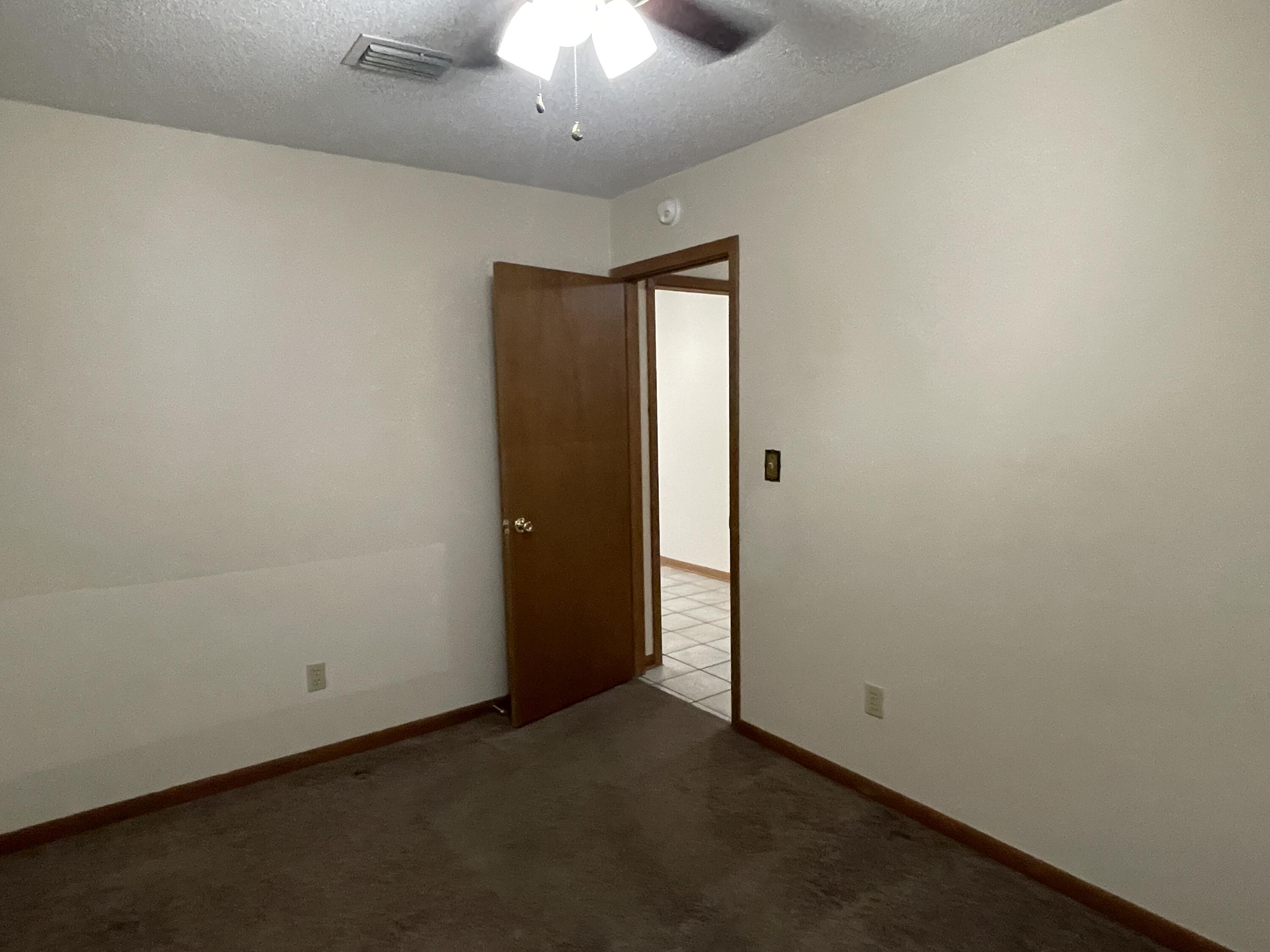 METES & BOUNDS - Residential Lease