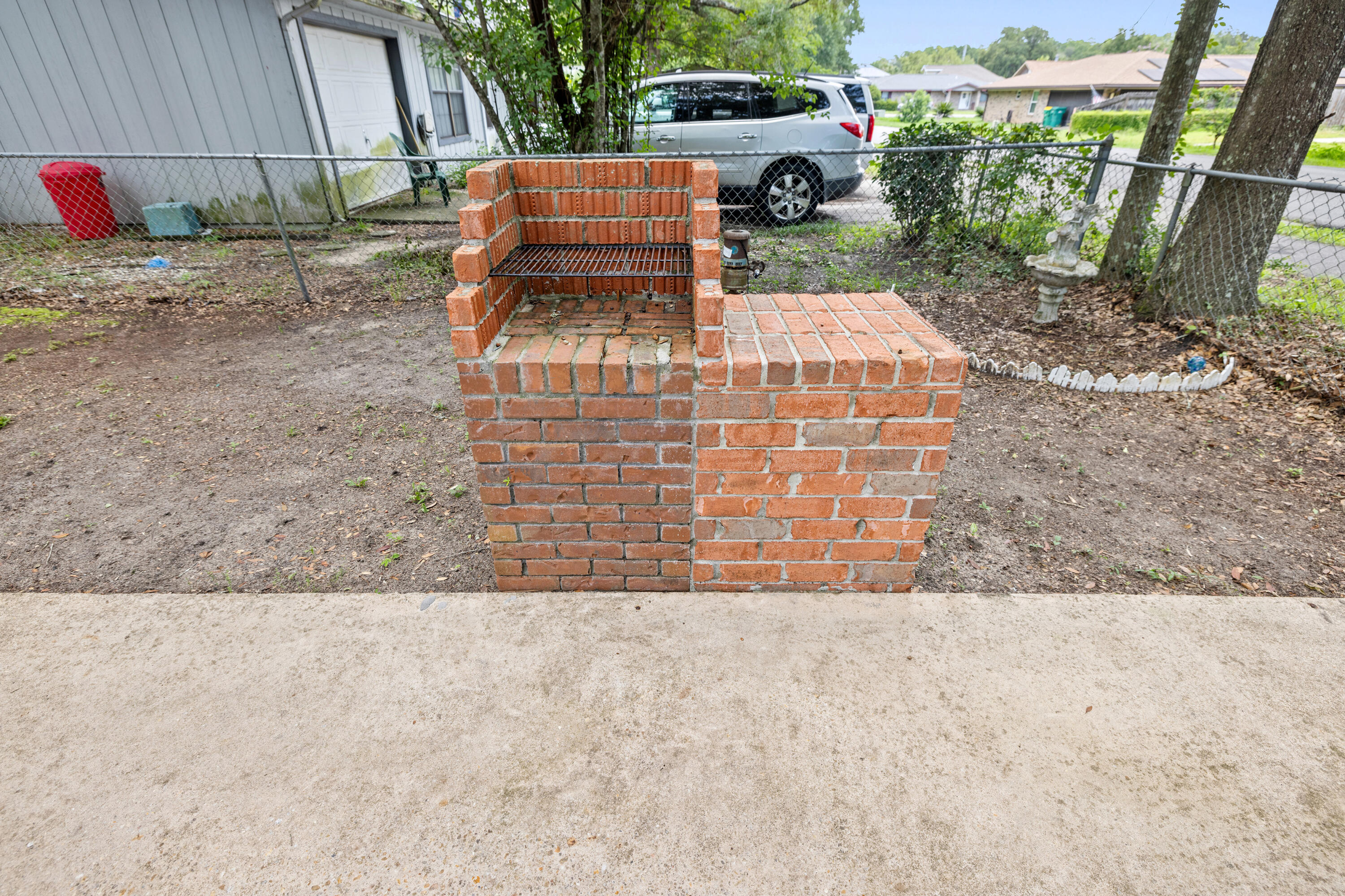 GREY MOSS POINT S/D LOT 6 BLK 2 - Residential