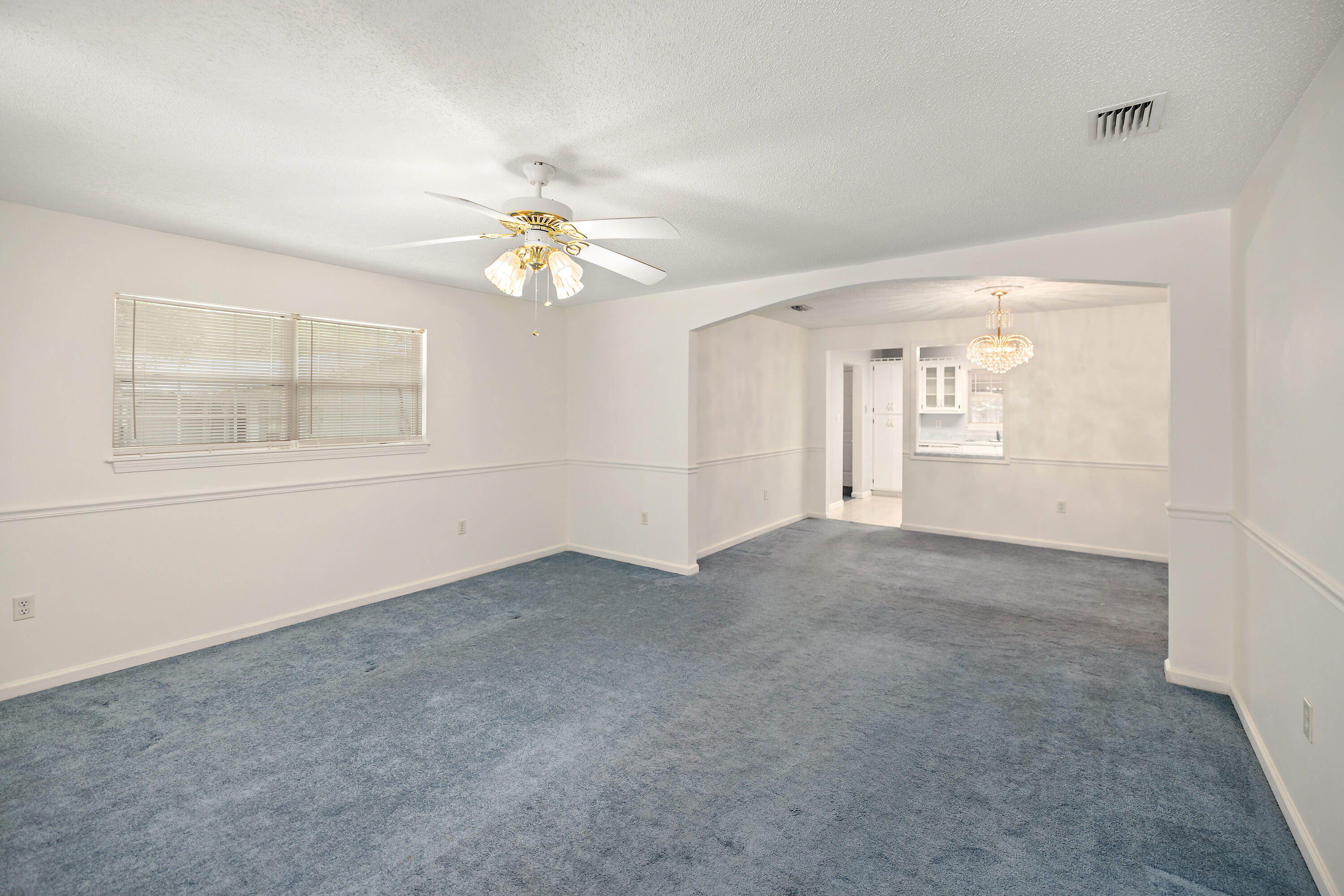 GREY MOSS POINT S/D LOT 6 BLK 2 - Residential