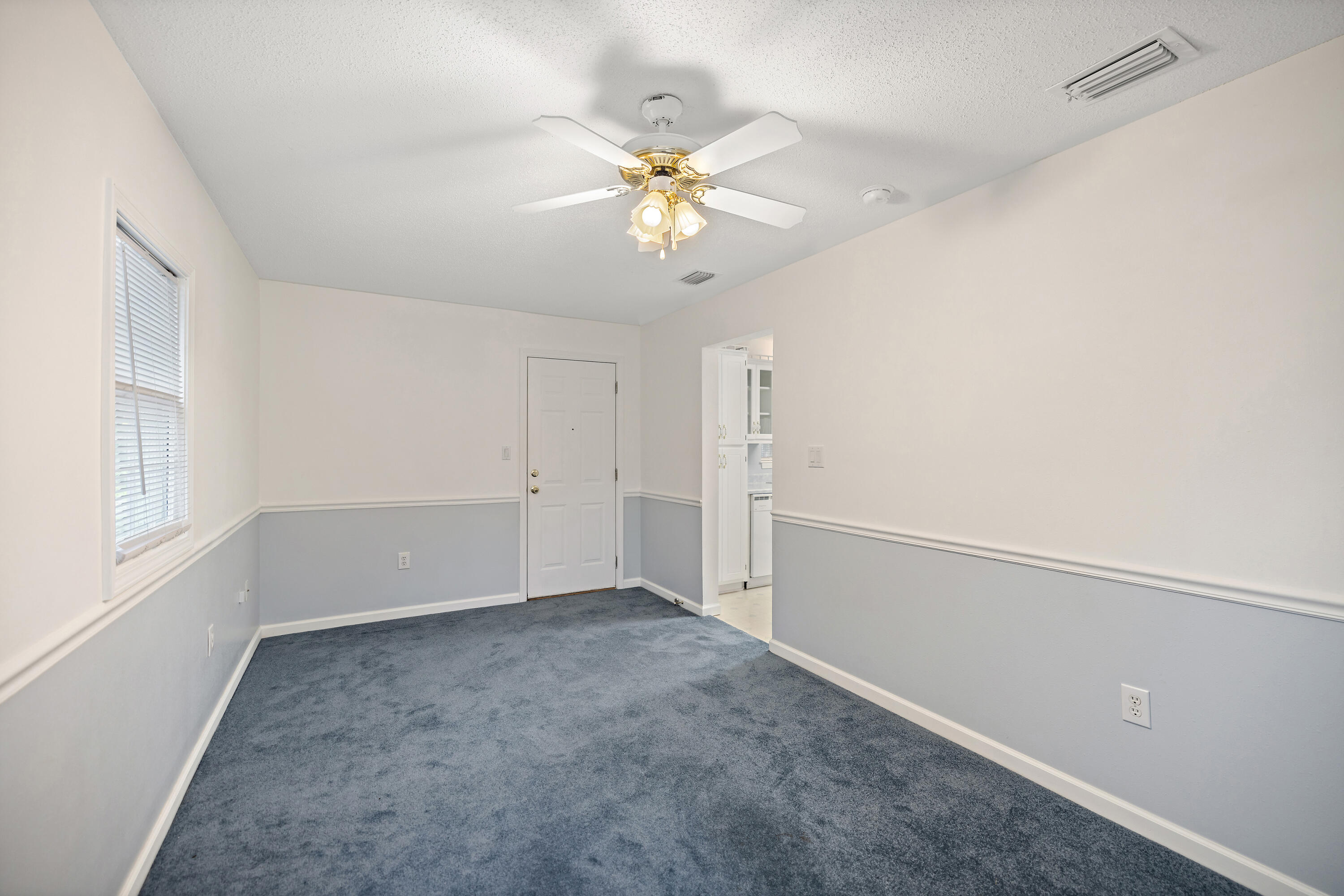 GREY MOSS POINT S/D LOT 6 BLK 2 - Residential