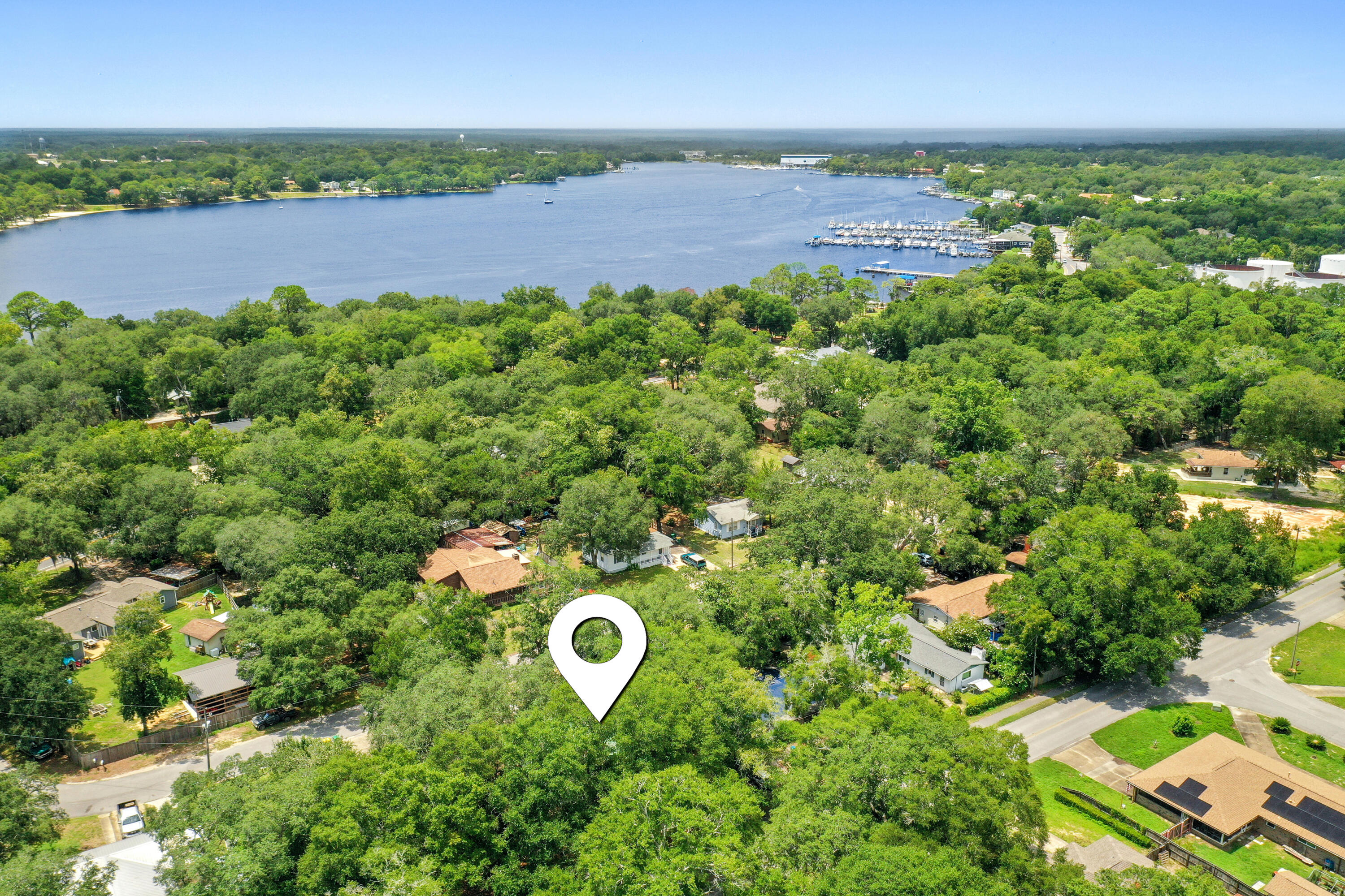 GREY MOSS POINT S/D LOT 6 BLK 2 - Residential