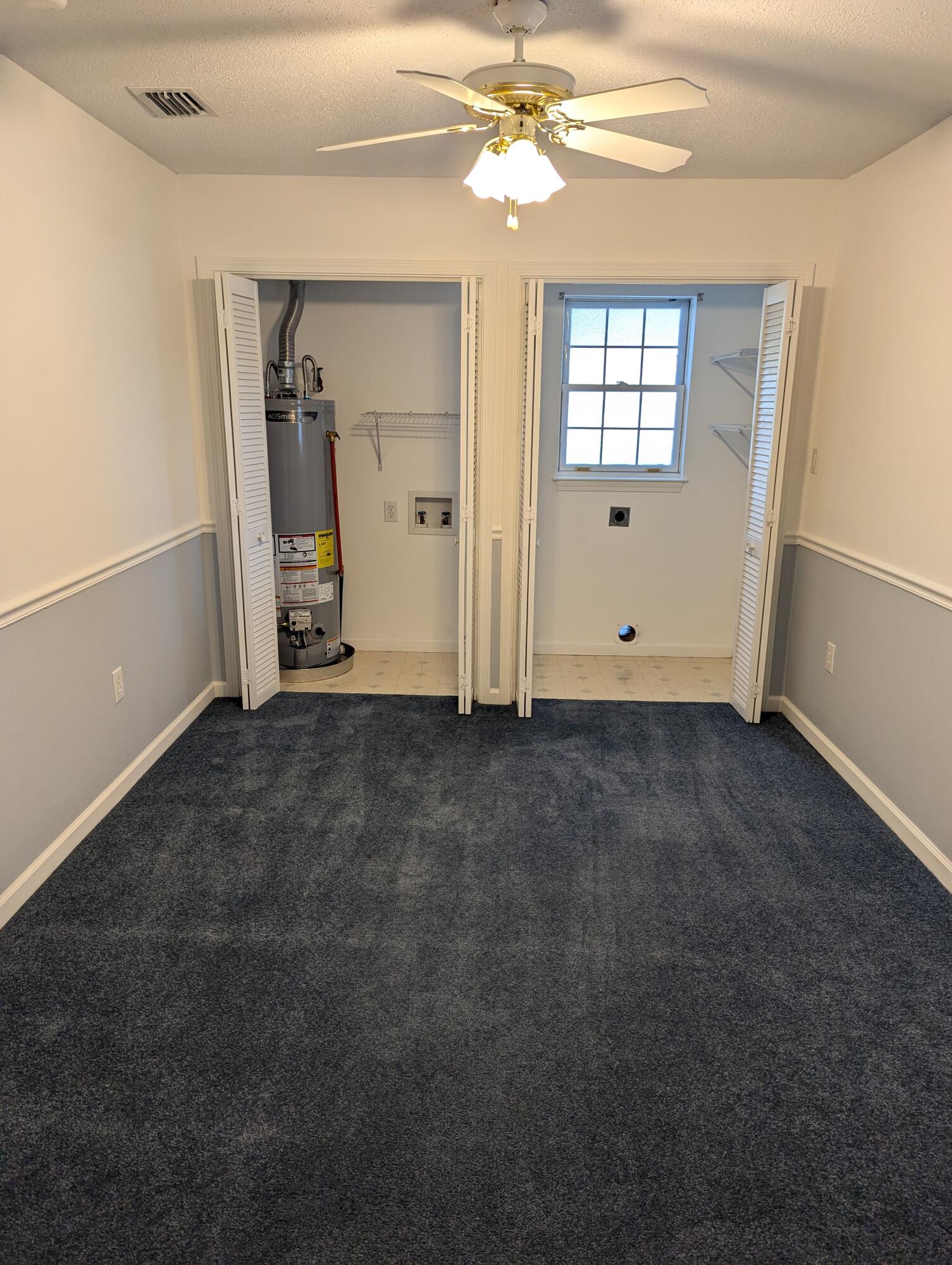 GREY MOSS POINT S/D LOT 6 BLK 2 - Residential