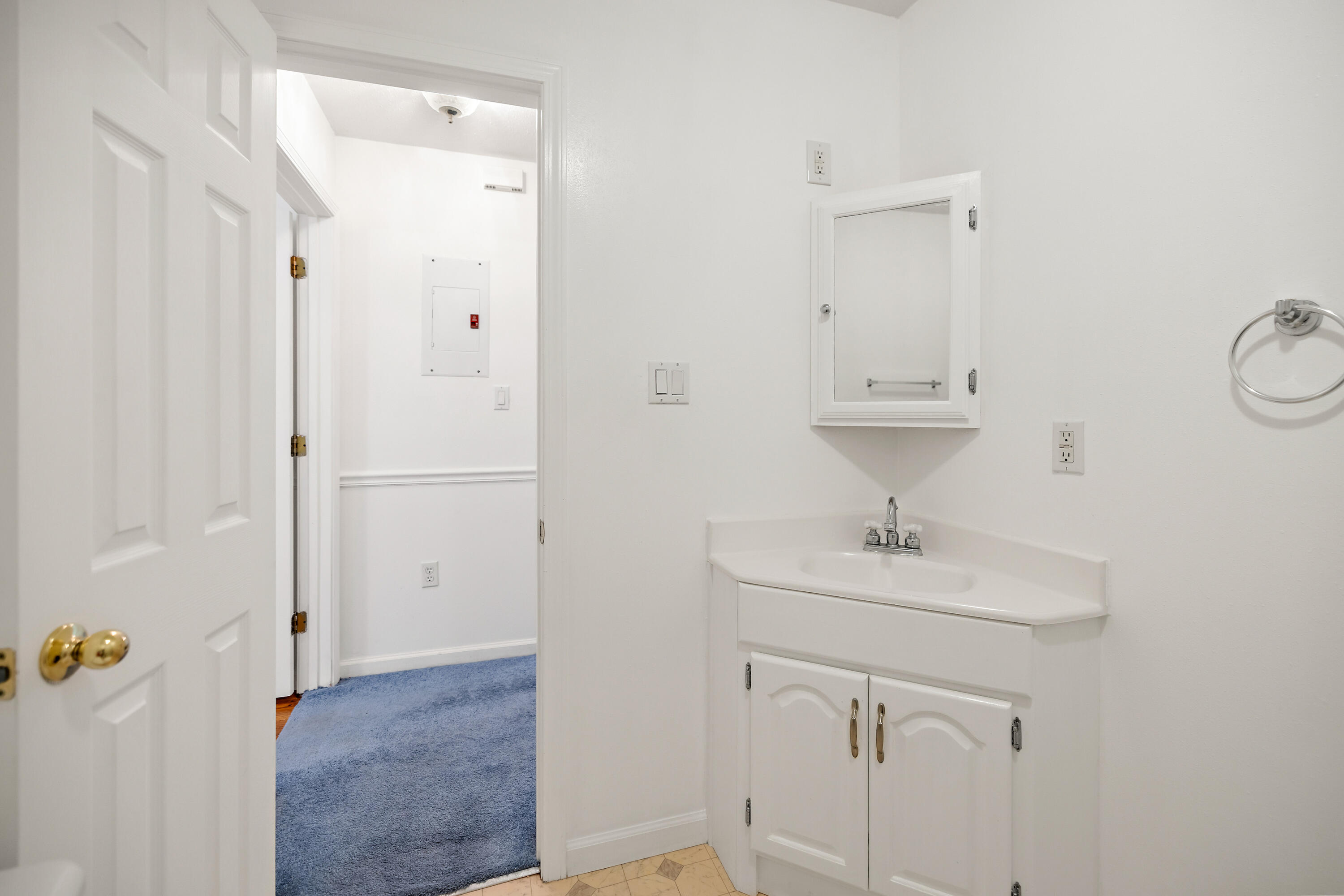 GREY MOSS POINT S/D LOT 6 BLK 2 - Residential