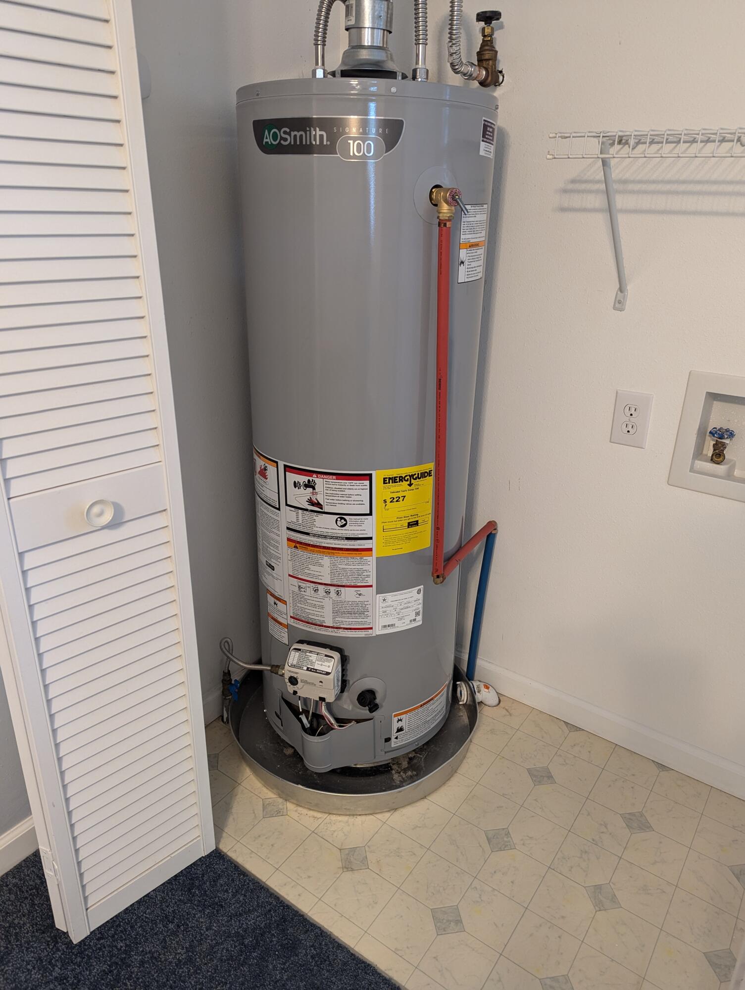 GREY MOSS POINT S/D LOT 6 BLK 2 - Residential