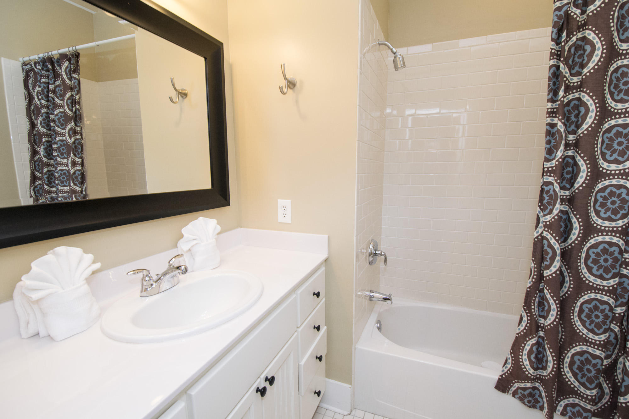 MAGNOLIA COTTAGES - Residential Lease