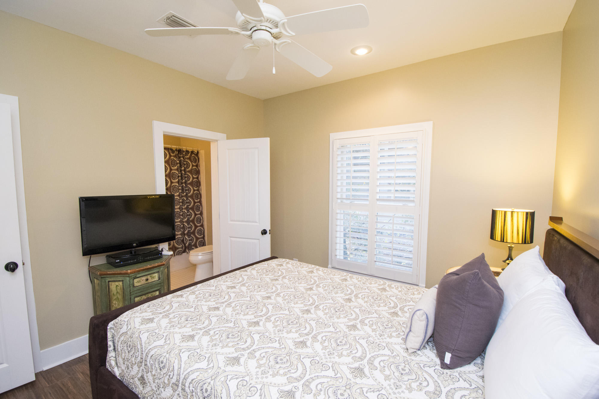 MAGNOLIA COTTAGES - Residential Lease