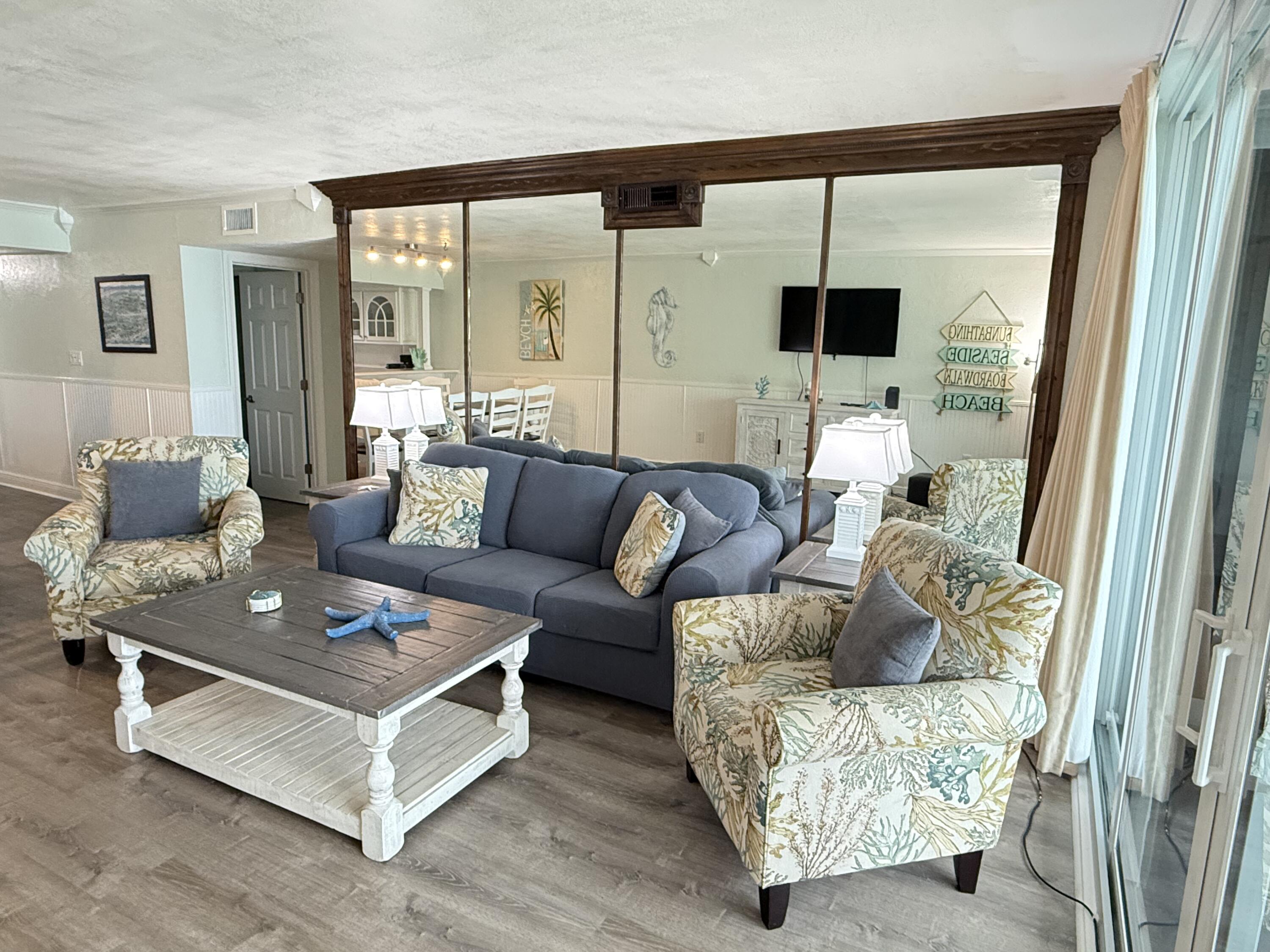 SHORELINE TOWERS 2 - Residential