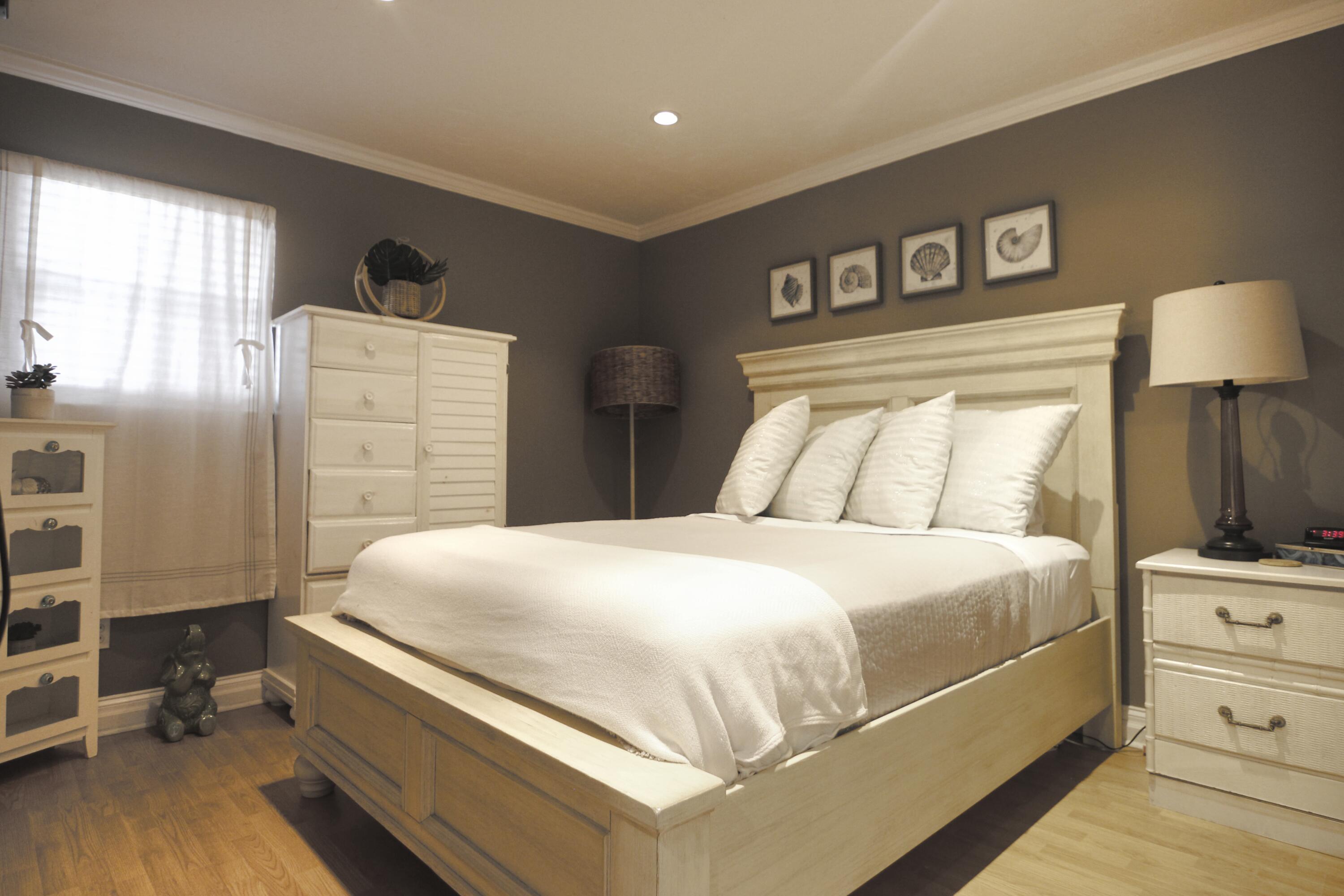 TRADEWINDS CONDOS - Residential