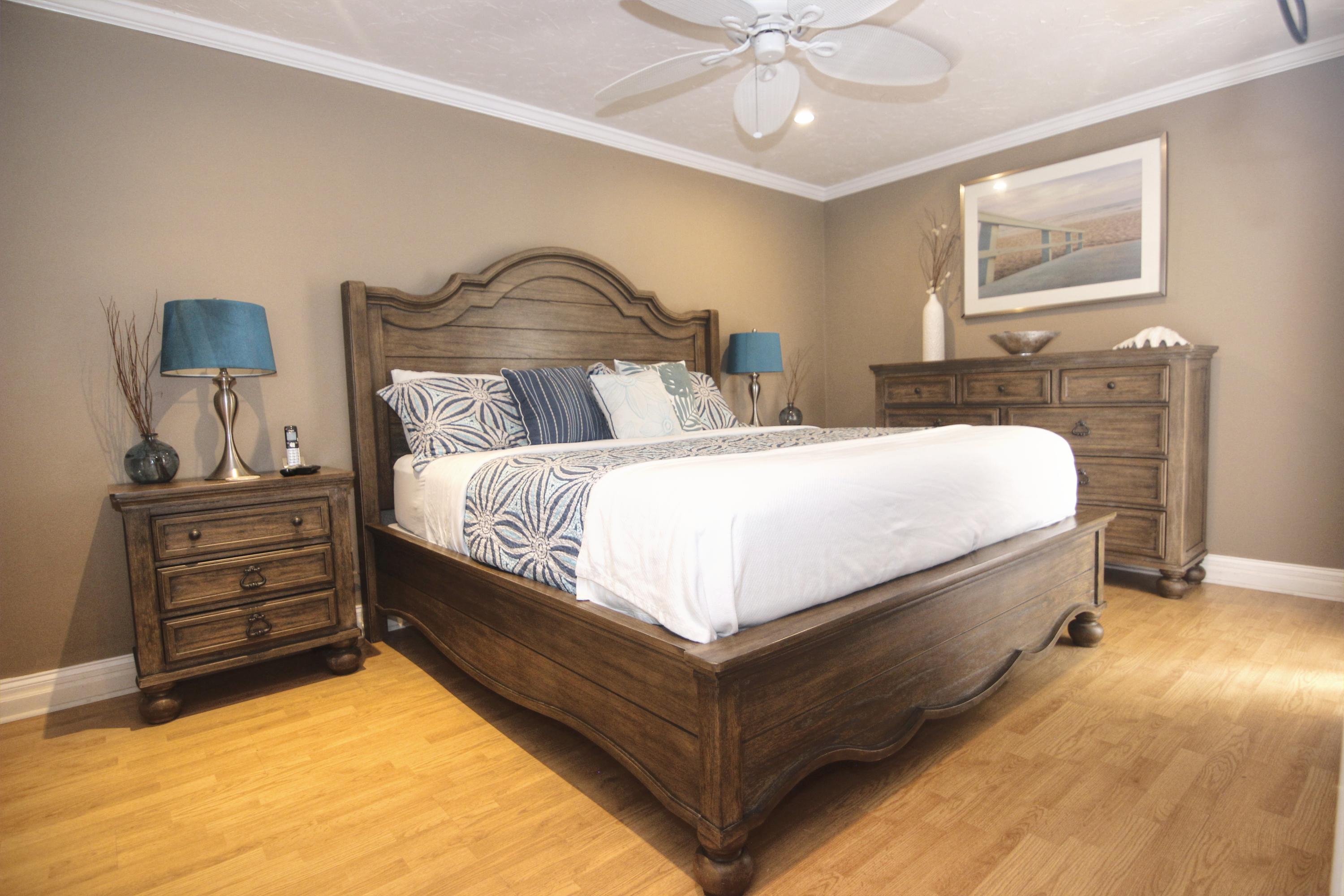 TRADEWINDS CONDOS - Residential