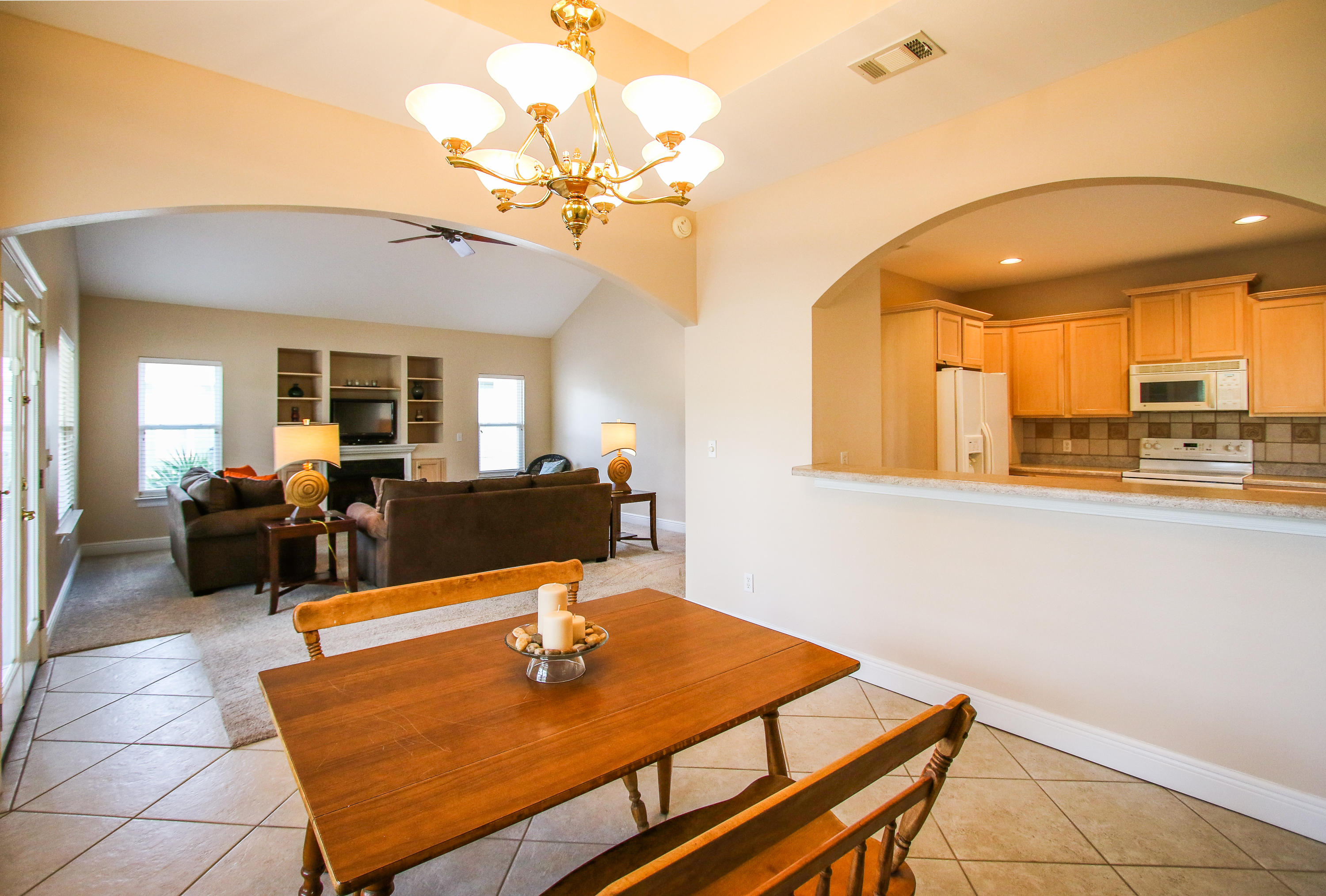 PELICAN BAY - Residential