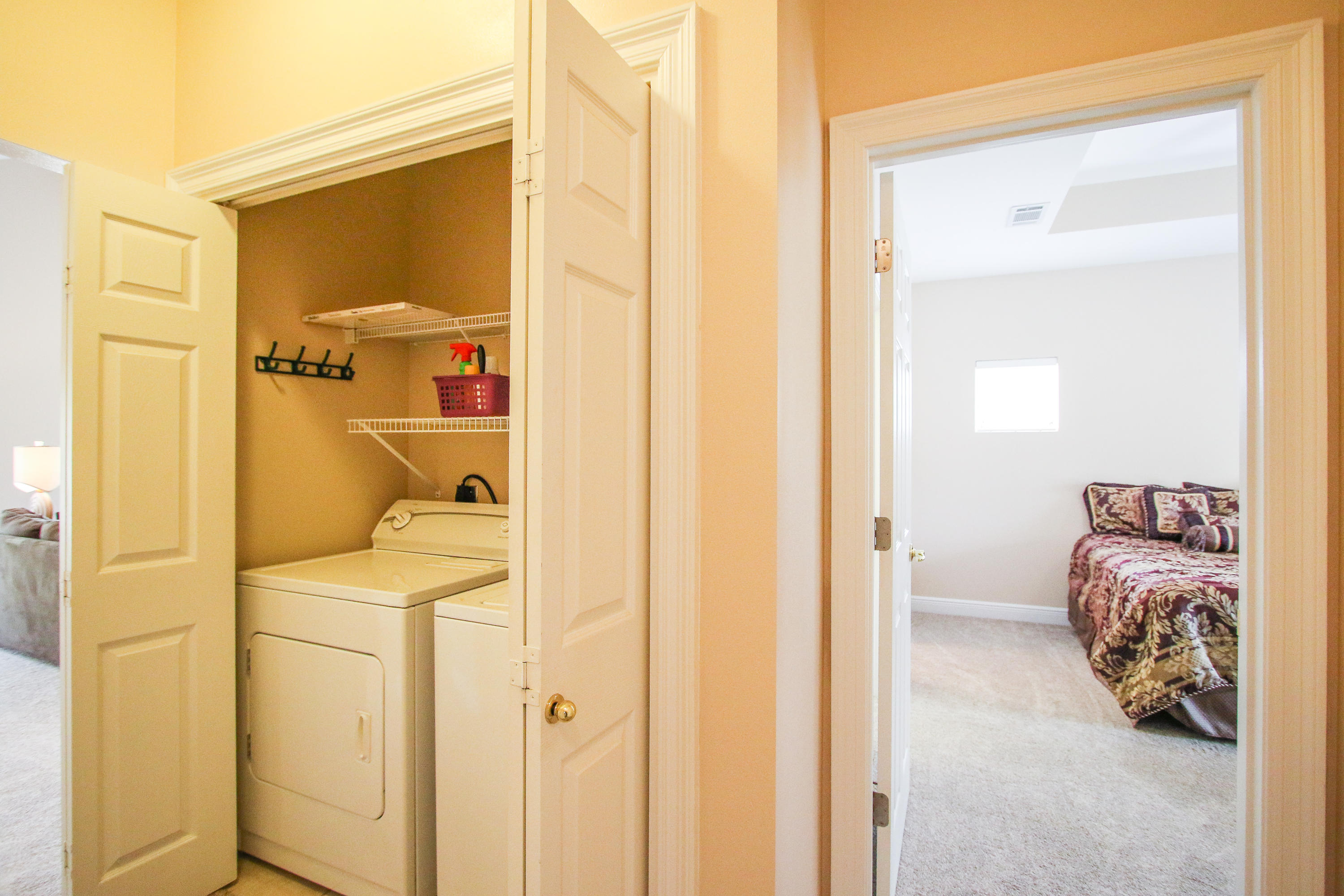 PELICAN BAY - Residential